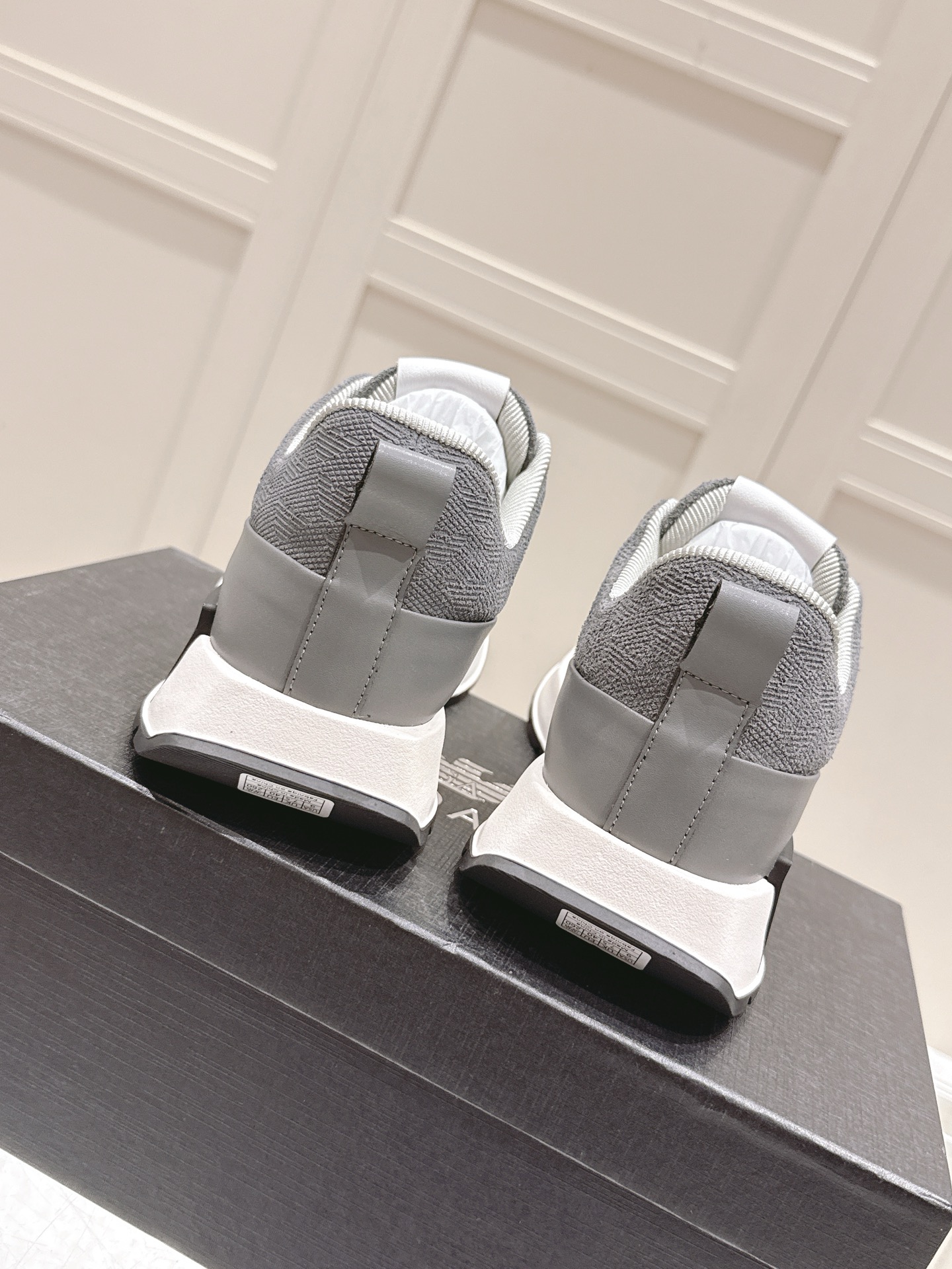 EA7 Leisure Sneakers: Male Version 675, Original Design with Unique Brand Identity - 图片 7