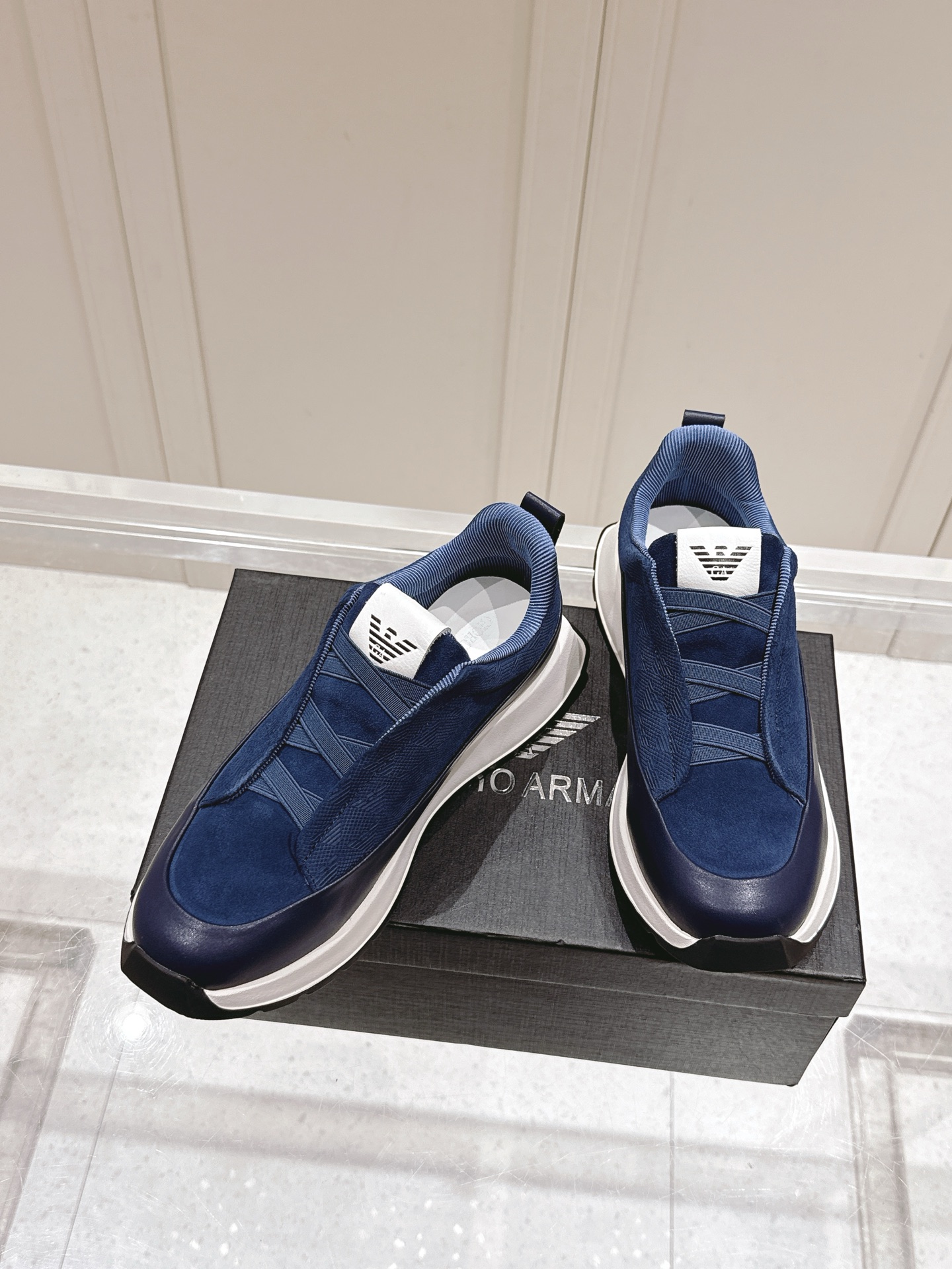 EA7 Leisure Sneakers: Male Version 675, Original Custom Materials and Details - 图片 1