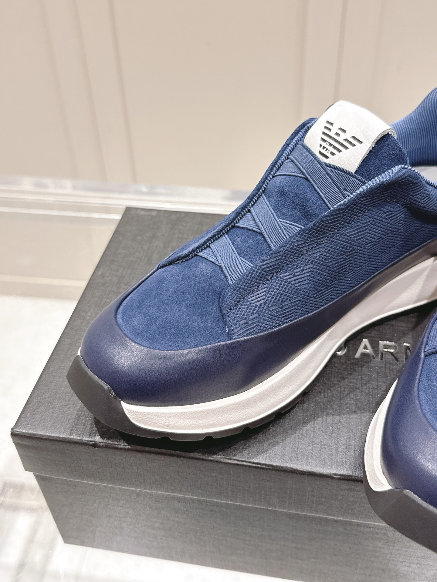 EA7 Leisure Sneakers: Male Version 675, Original Custom Materials and Details - 图片 5