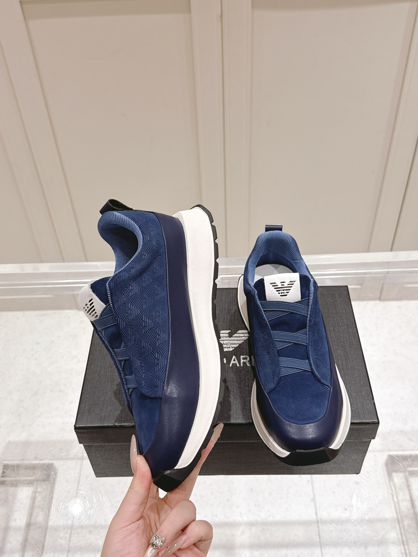 EA7 Leisure Sneakers: Male Version 675, Original Custom Materials and Details - 图片 2