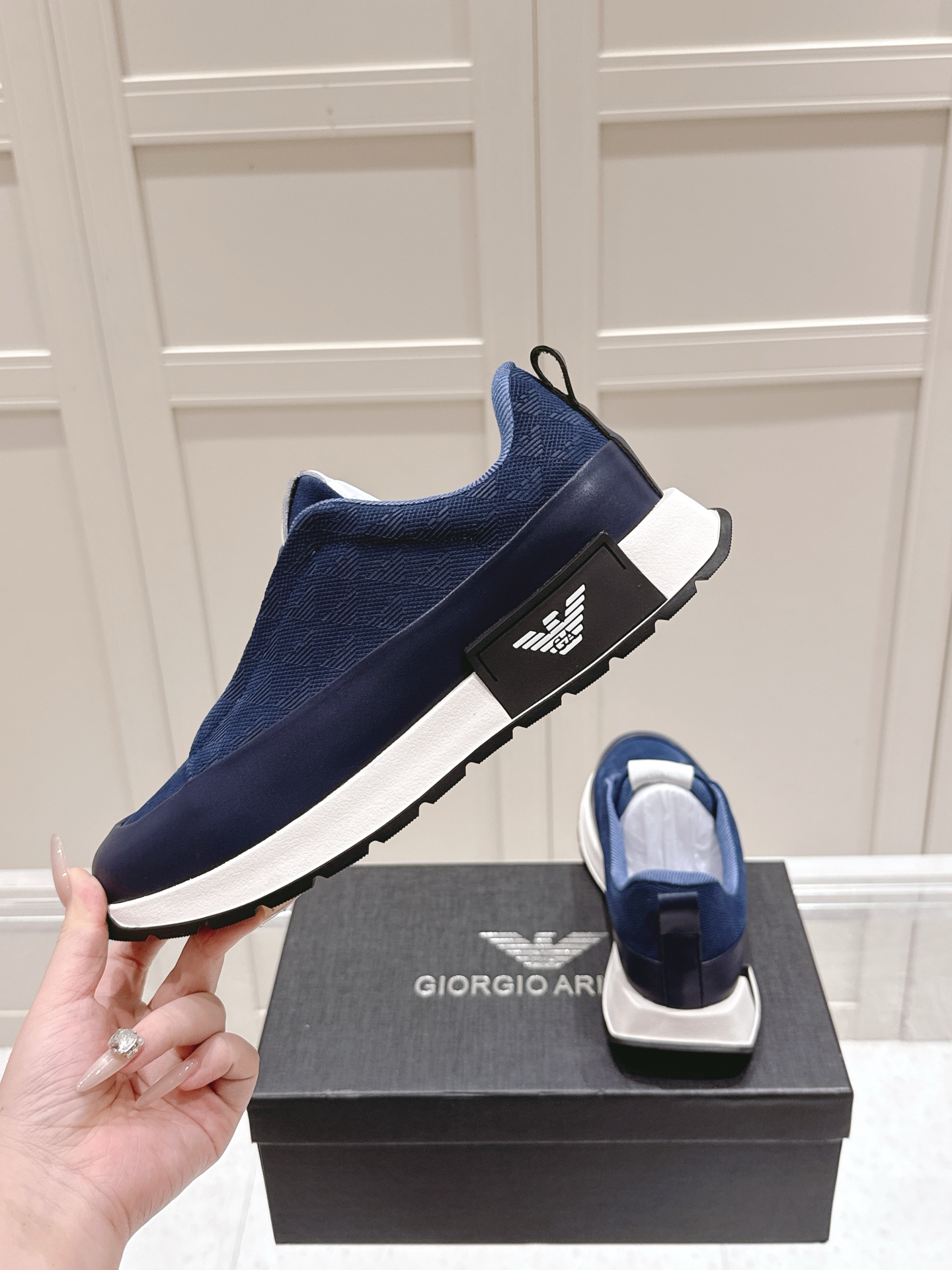 EA7 Leisure Sneakers: Male Version 675, Original Custom Materials and Details - 图片 4
