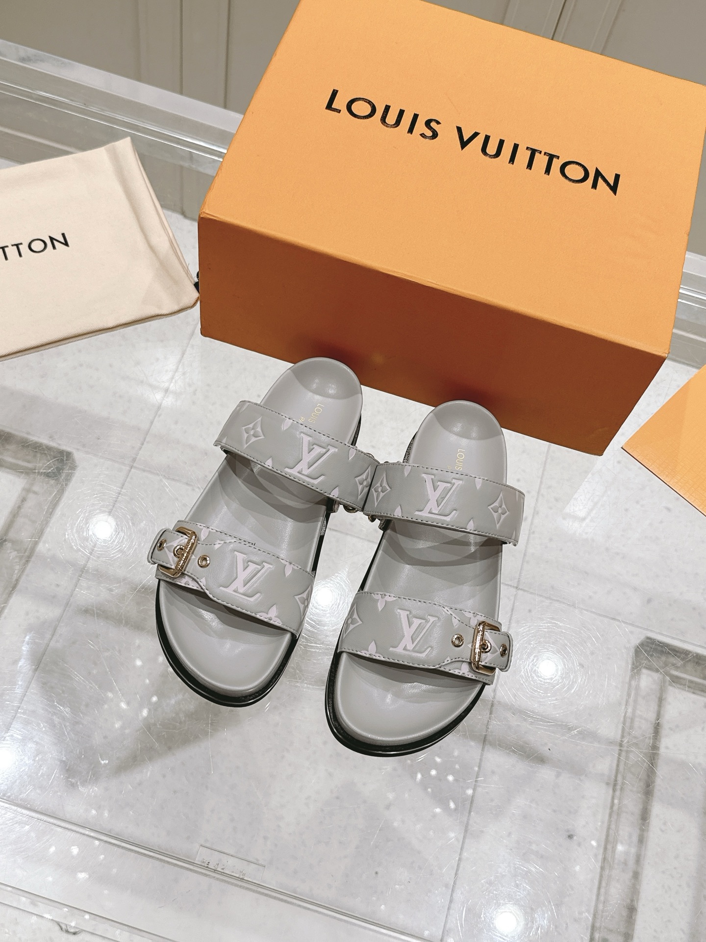 Louis Vuitton LV村上隆联名 L家驴牌BOM DIA COMFORT系列 魔术贴 牛仔布 老花 凉鞋 平底凉拖鞋