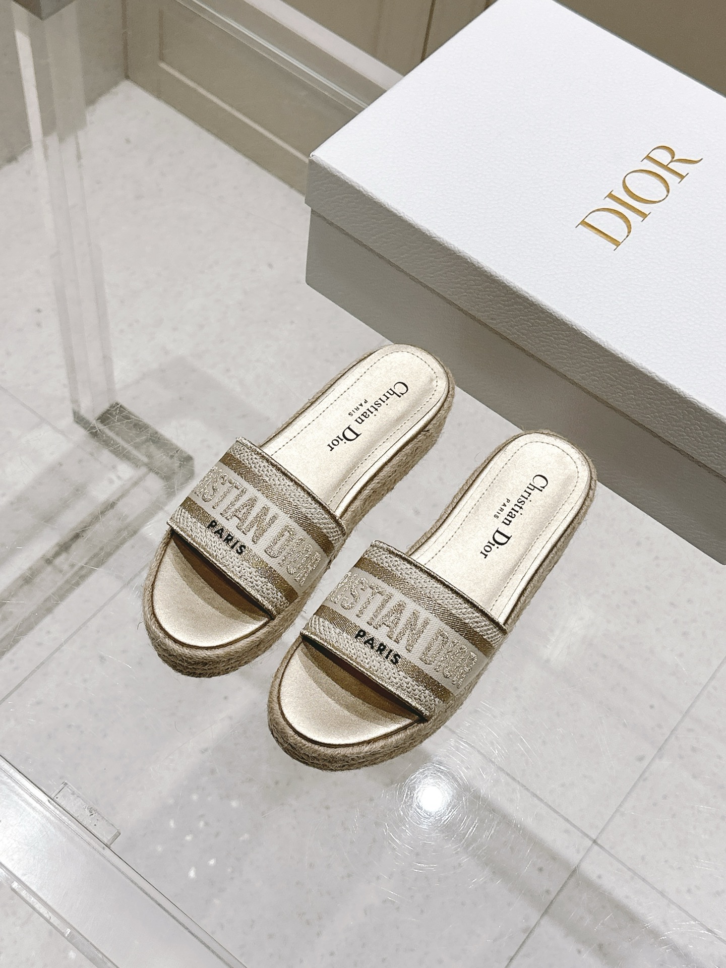 Dior Dior迪奥〰 Dway条纹厚底刺绣凉拖鞋