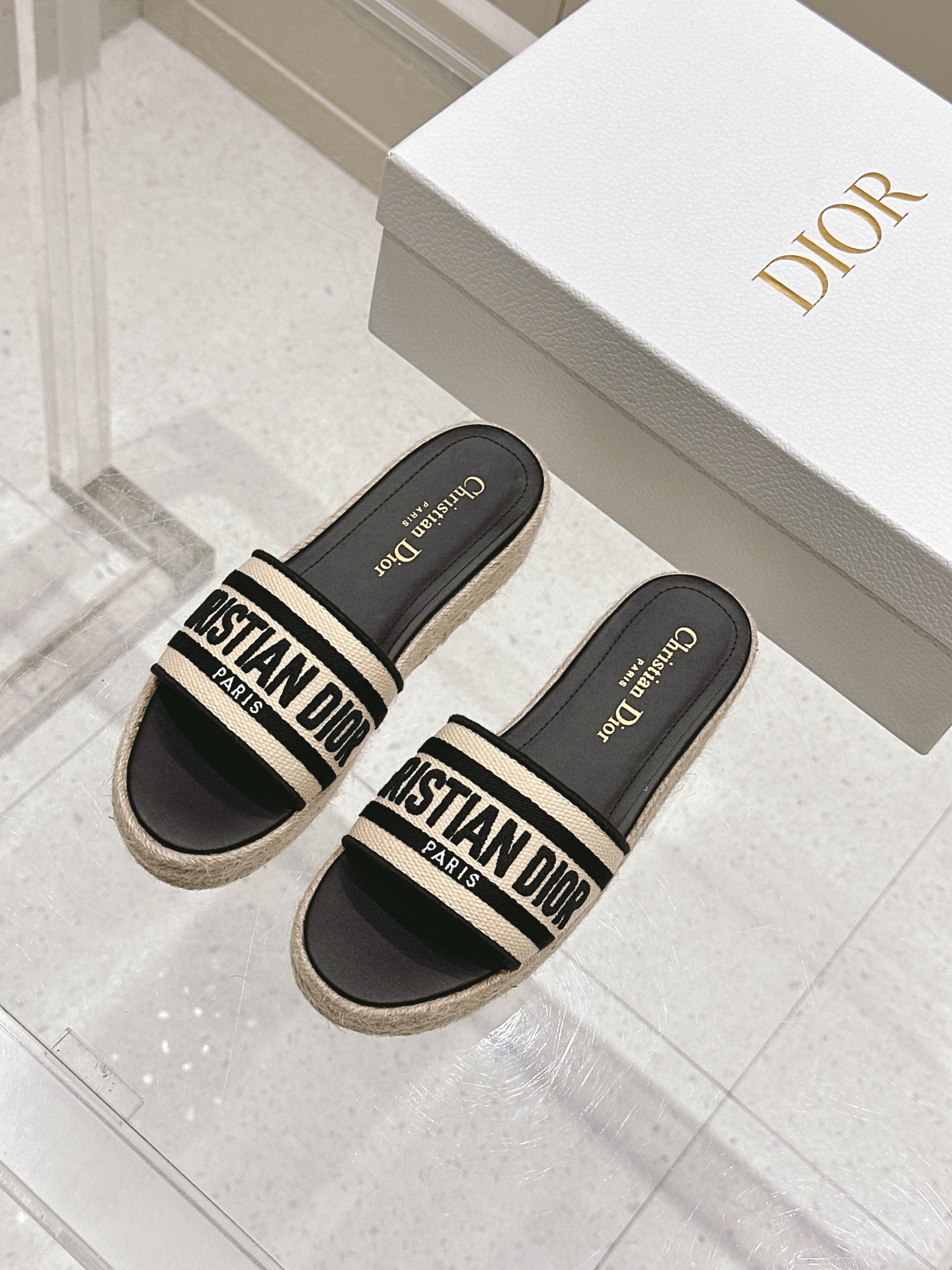 Dior Dior迪奥〰 Dway条纹厚底刺绣凉拖鞋