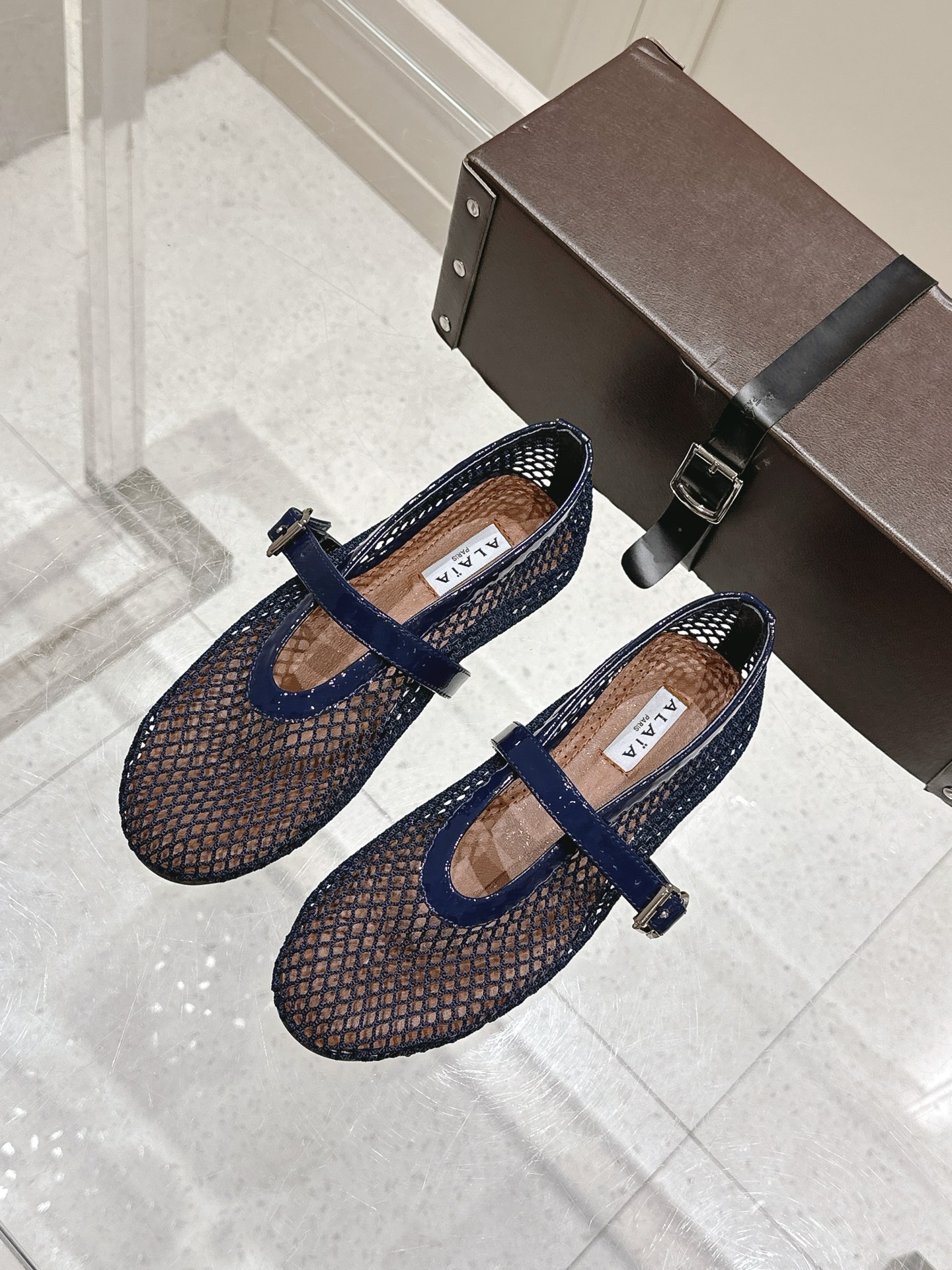 NO:419217,Purchase-Alaia's new classic ballet shoes, blending the agility of ballet into daily life, and portraying the classic outline of dance shoes with modern brushstrokes!  The same original custom mesh punk style lazy loafer shoes as the celebrity!  Round hardware embellishes the upper, simple but not complicated, suitable for a variety of shapes, and is flexible and fashionable in steps. Size#35-41 (40 41 42 customized, non-return and exchange), ballet shoes, alaia, loafers19860909代购级 阿莱亚Alaia 经典芭蕾舞鞋新品 以芭蕾的灵动意韵融于日常,以现代笔触刻画舞鞋经典轮廓！ 明星同款原版定制网面朋克风懒人乐福单鞋！ 圆润五金点缀于鞋面,简而不繁适合多种造型,步履之间灵动时髦. Size#35-41（40 41 42定做不退换）,芭蕾舞鞋,alaia,loafers,Women's Shoes