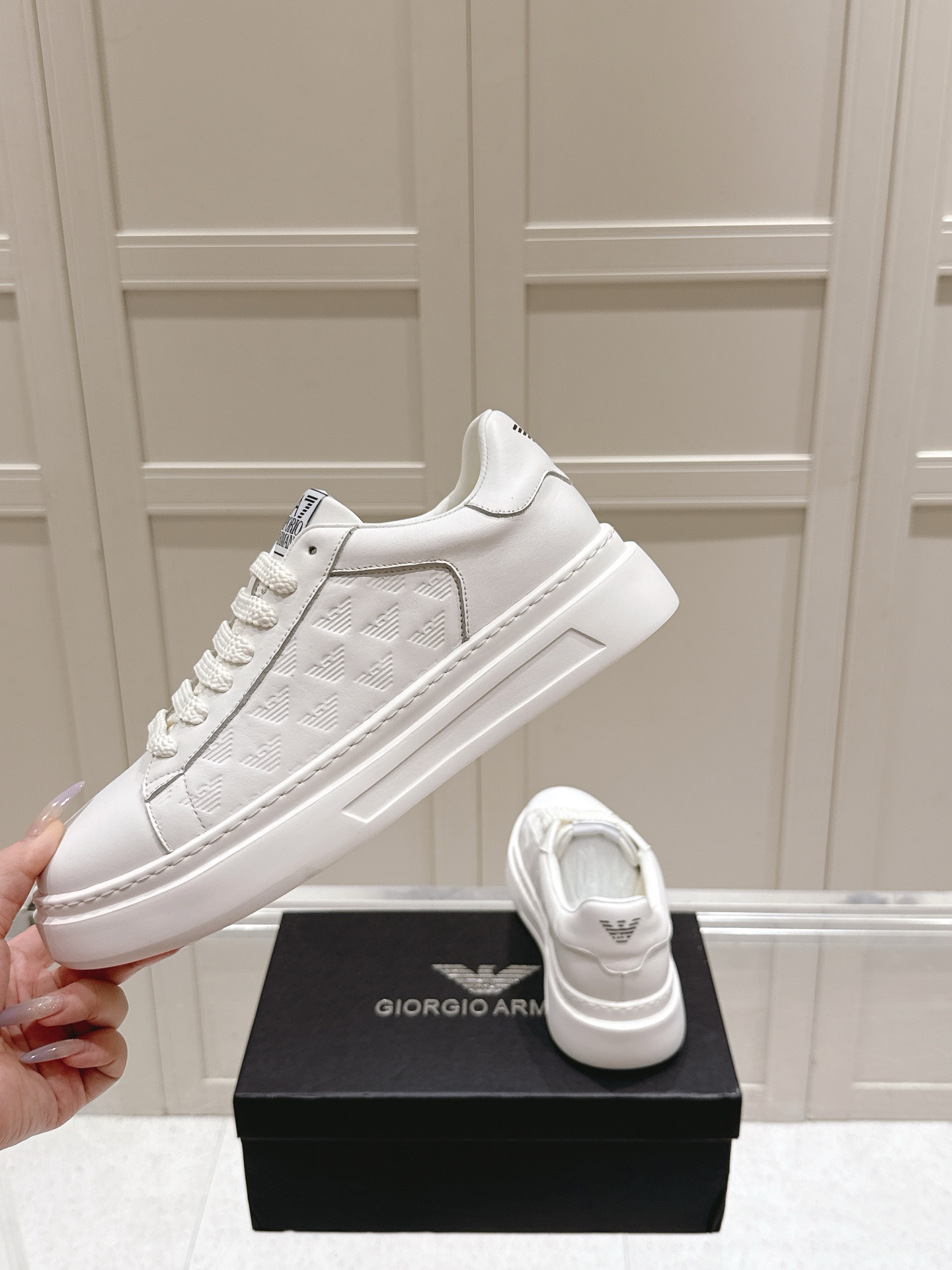 Top: 700 Men’s Emporio Armani EA7 Leisure Sneakers with Unique Design and Quality Materials - 图片 5
