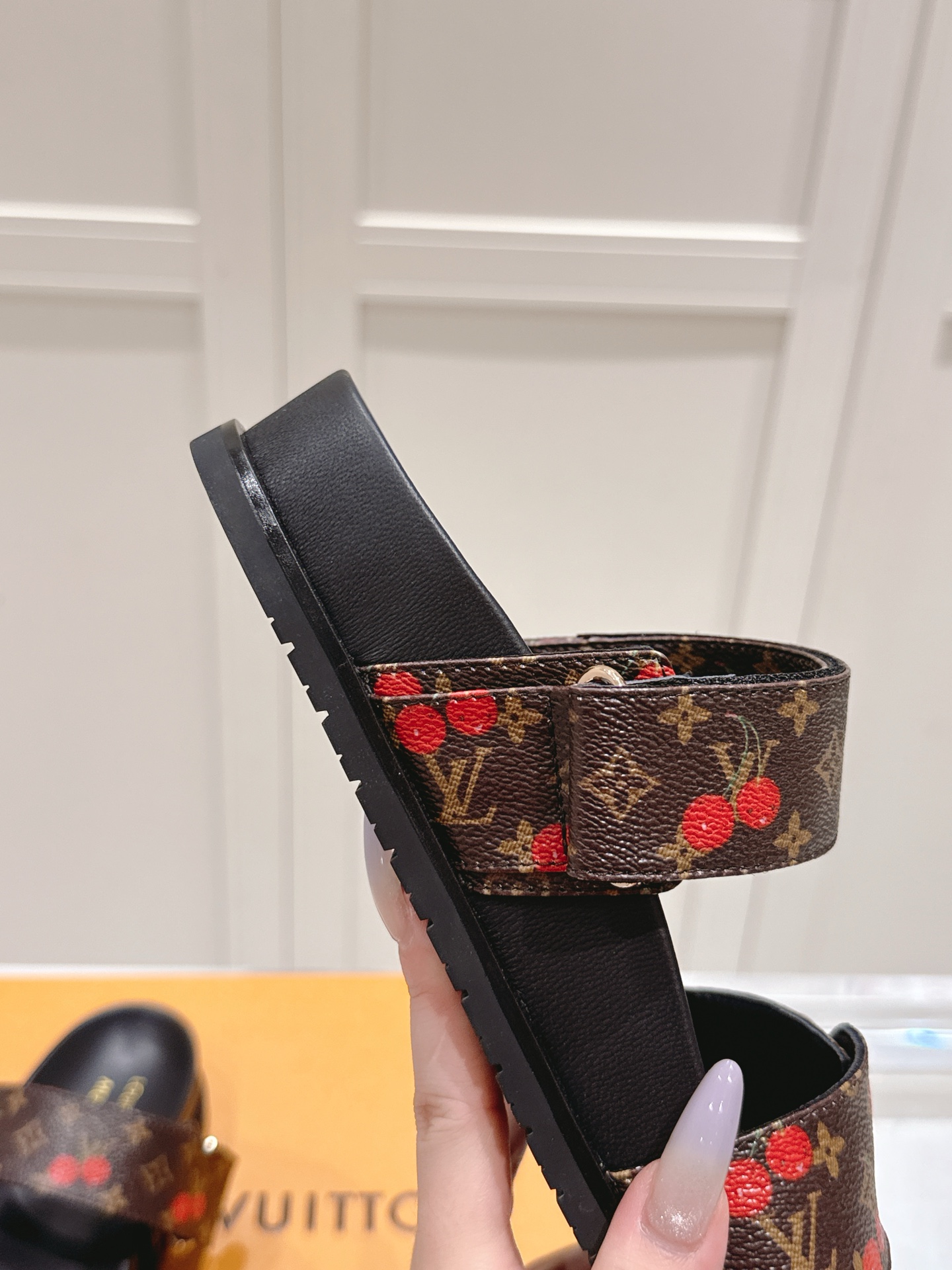 Louis Vuitton LV村上隆联名 L家驴牌BOM DIA COMFORT系列 魔术贴 牛仔布 老花 凉鞋 平底凉拖鞋