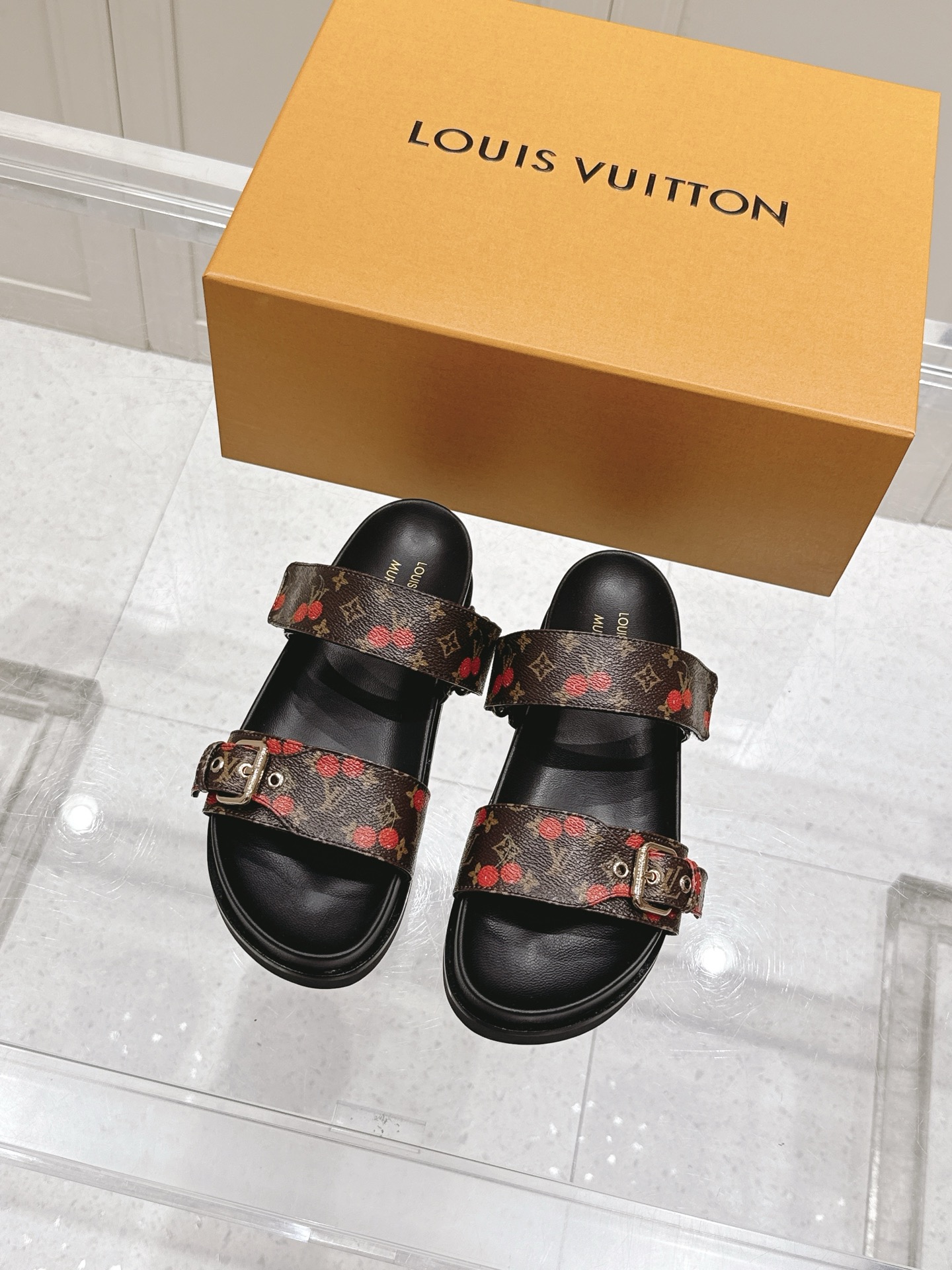 Louis Vuitton LV村上隆联名 L家驴牌BOM DIA COMFORT系列 魔术贴 牛仔布 老花 凉鞋 平底凉拖鞋