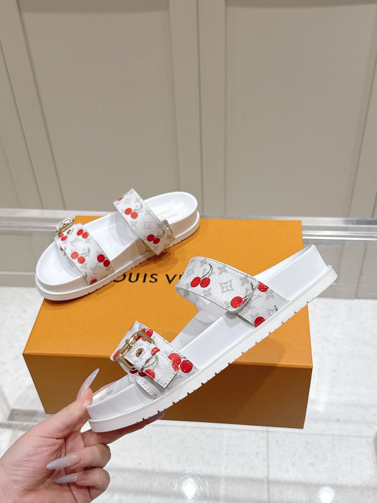 Louis Vuitton LV村上隆联名 L家驴牌BOM DIA COMFORT系列 魔术贴 牛仔布 老花 凉鞋 平底凉拖鞋