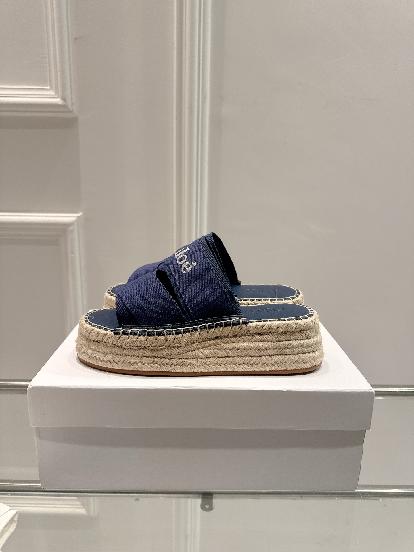 Chloe’s 2025s Bullet-Powered Slipper: High-Skin Bottom Drag with Exclusive Features - 图片 5