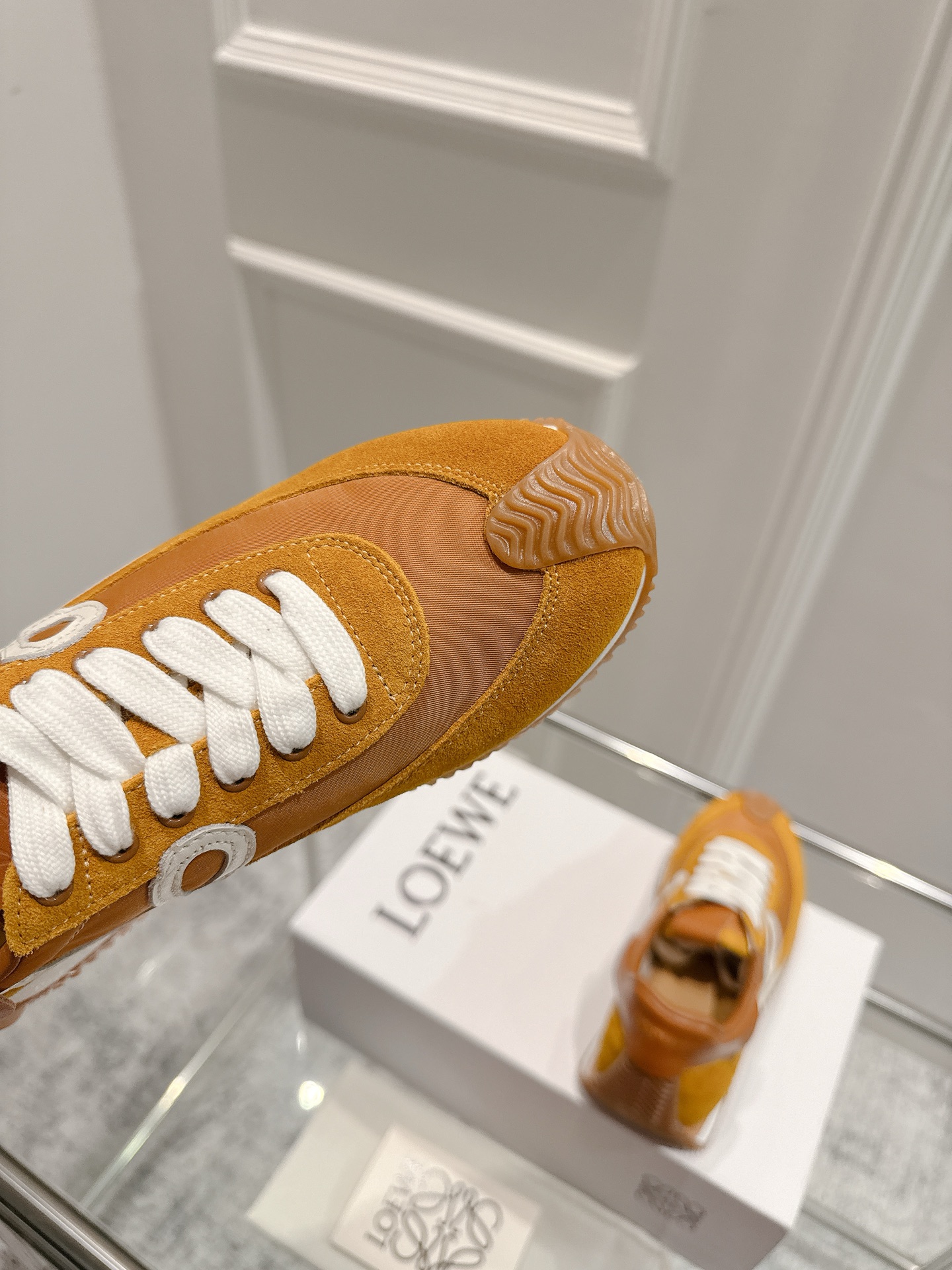 Title: 2025 Cosmopolitan Shoes Collection with Hidden Interiors and Innovative Designs Summary: New series features stylish, comfortable shoes with unique heel design, imported skins, and original fabrics for men - 图片 6