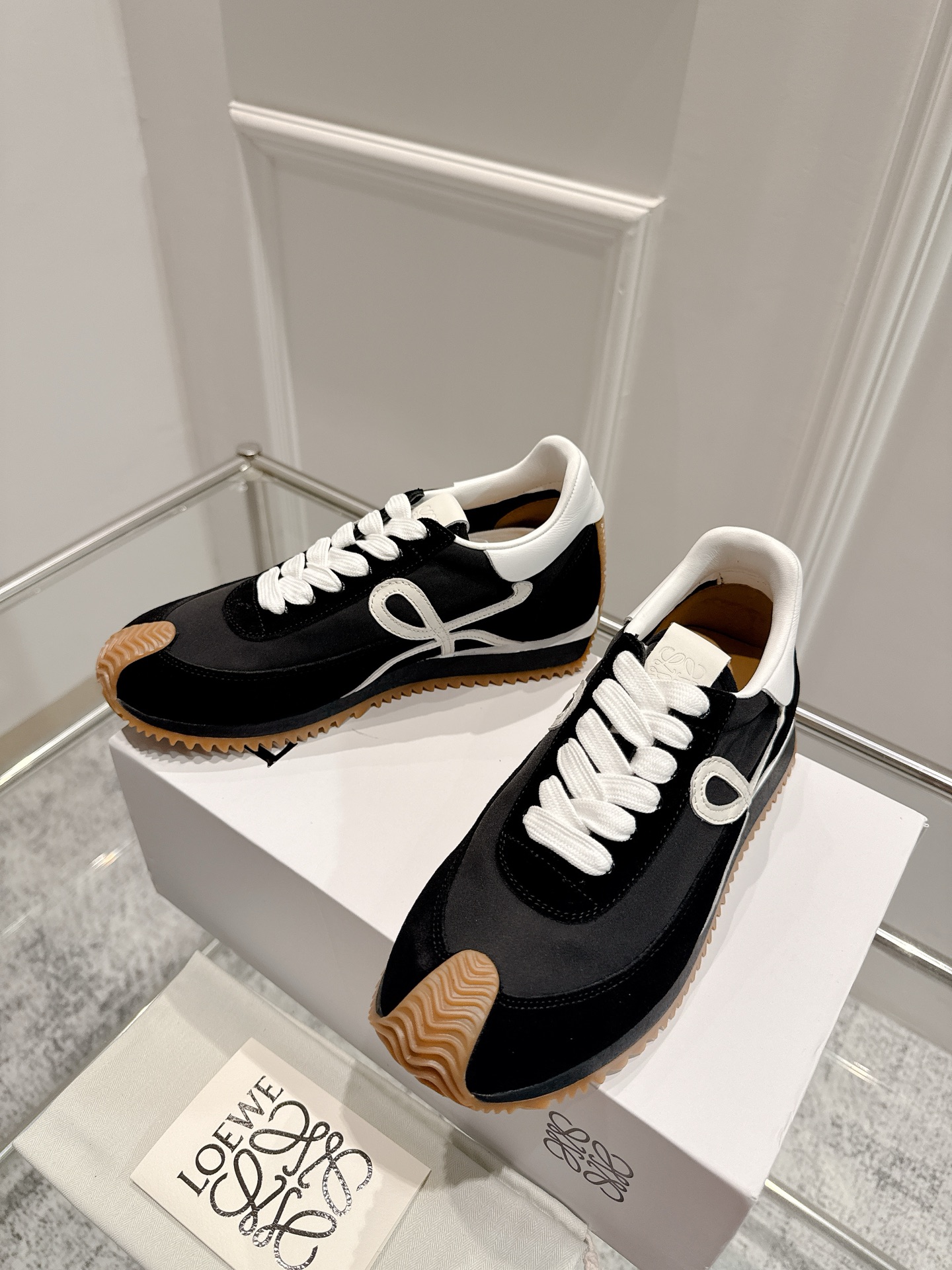 “2025 Cosmopolitan Shoes: Innovative Design with High Comfort and Style” - 图片 2