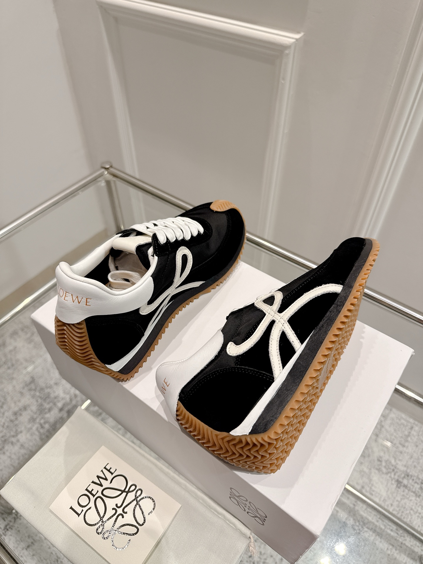 “2025 Cosmopolitan Shoes: Innovative Design with High Comfort and Style” - 图片 5