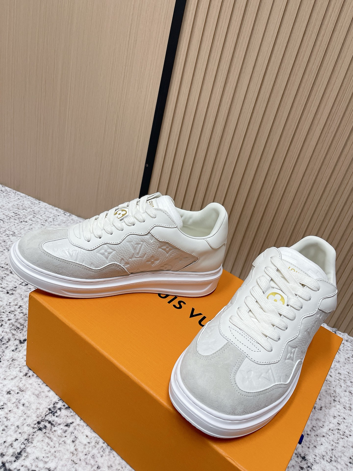 Louis Vuitton Louis vuitton ss25秋冬压老花 休闲 厚底 运动鞋 小白鞋