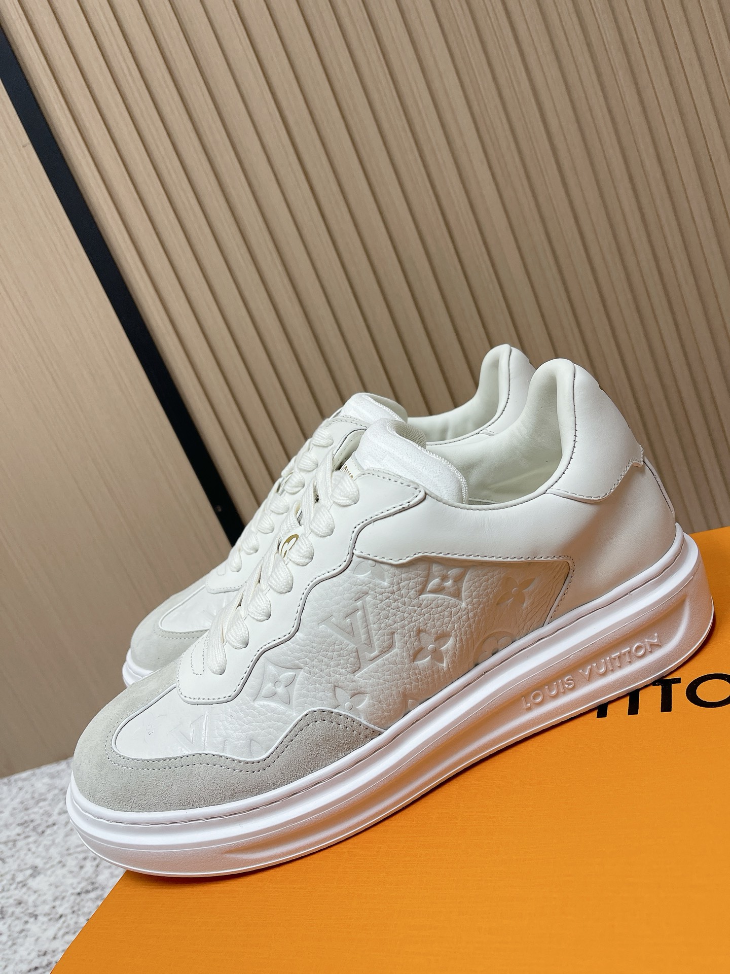 Louis Vuitton Louis vuitton ss25秋冬压老花 休闲 厚底 运动鞋 小白鞋