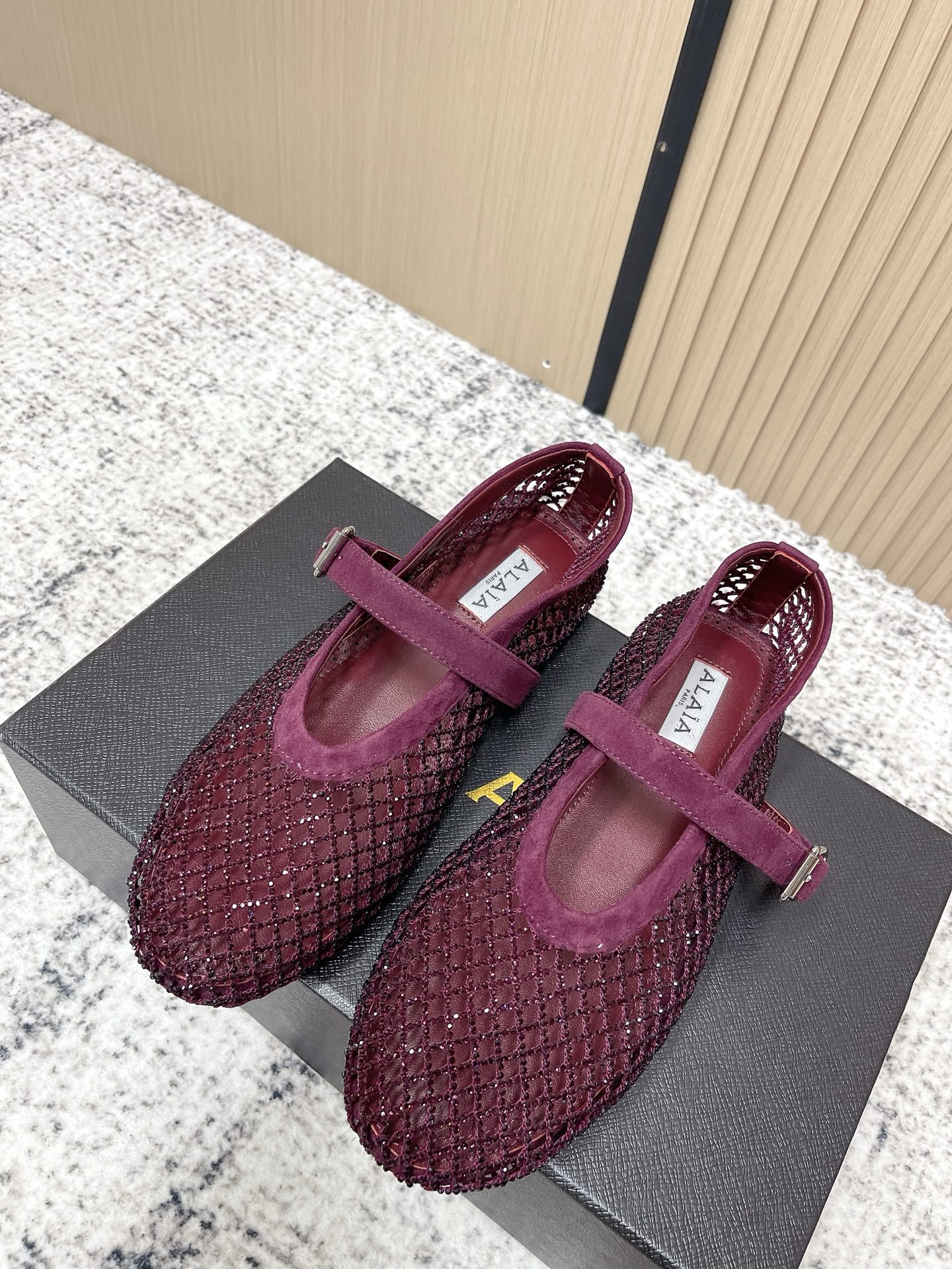 NO:669558,The top version of alaia 26c new arrival～fishnet series is a popular item with popular aesthetics. But it should be this year. This brand will probably be out of business after this year, so while it is hot, hurry up and be fashionable!  size 35-41 (customized at 40.41), single shoes, alaia19860909顶级版本 alaia 26c new arrival～渔网系列 爆单品,时下流行审美.不过应该就今年吧,这牌子过了今年应该没戏,所以趁着有热度,赶紧时髦一把！ size 35-41（40.41定做）,单鞋,alaia,Women's Shoes