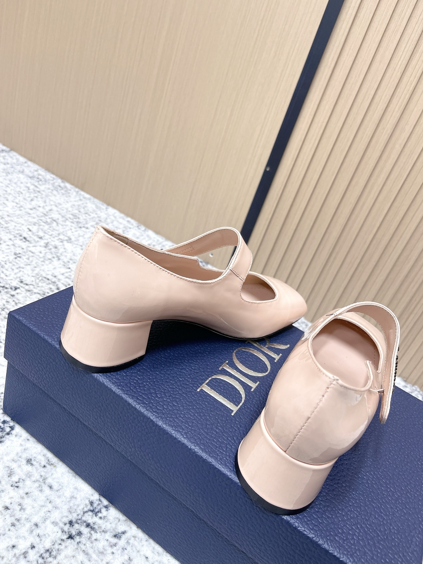 Dior DIOR迪奥 26/ss 早春度假系列 方头魔术贴 粗跟 玛丽珍鞋