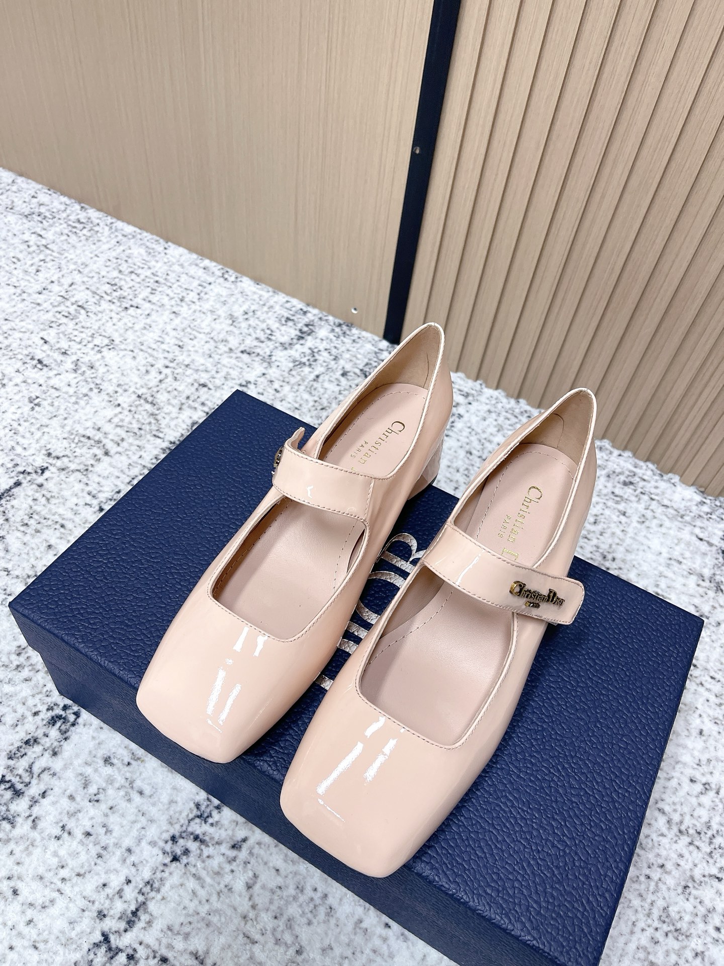 Dior DIOR迪奥 26/ss 早春度假系列 方头魔术贴 粗跟 玛丽珍鞋