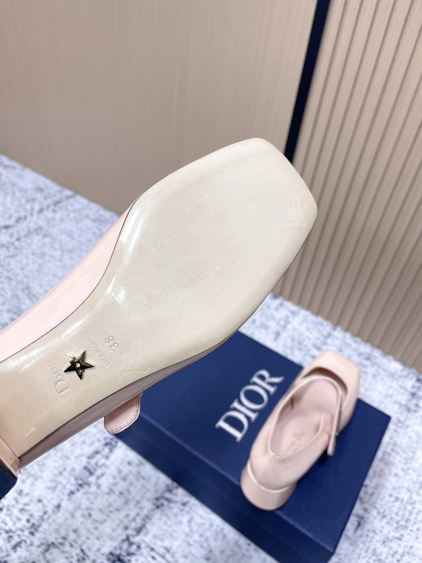 Dior DIOR迪奥 26/ss 早春度假系列 方头魔术贴 粗跟 玛丽珍鞋