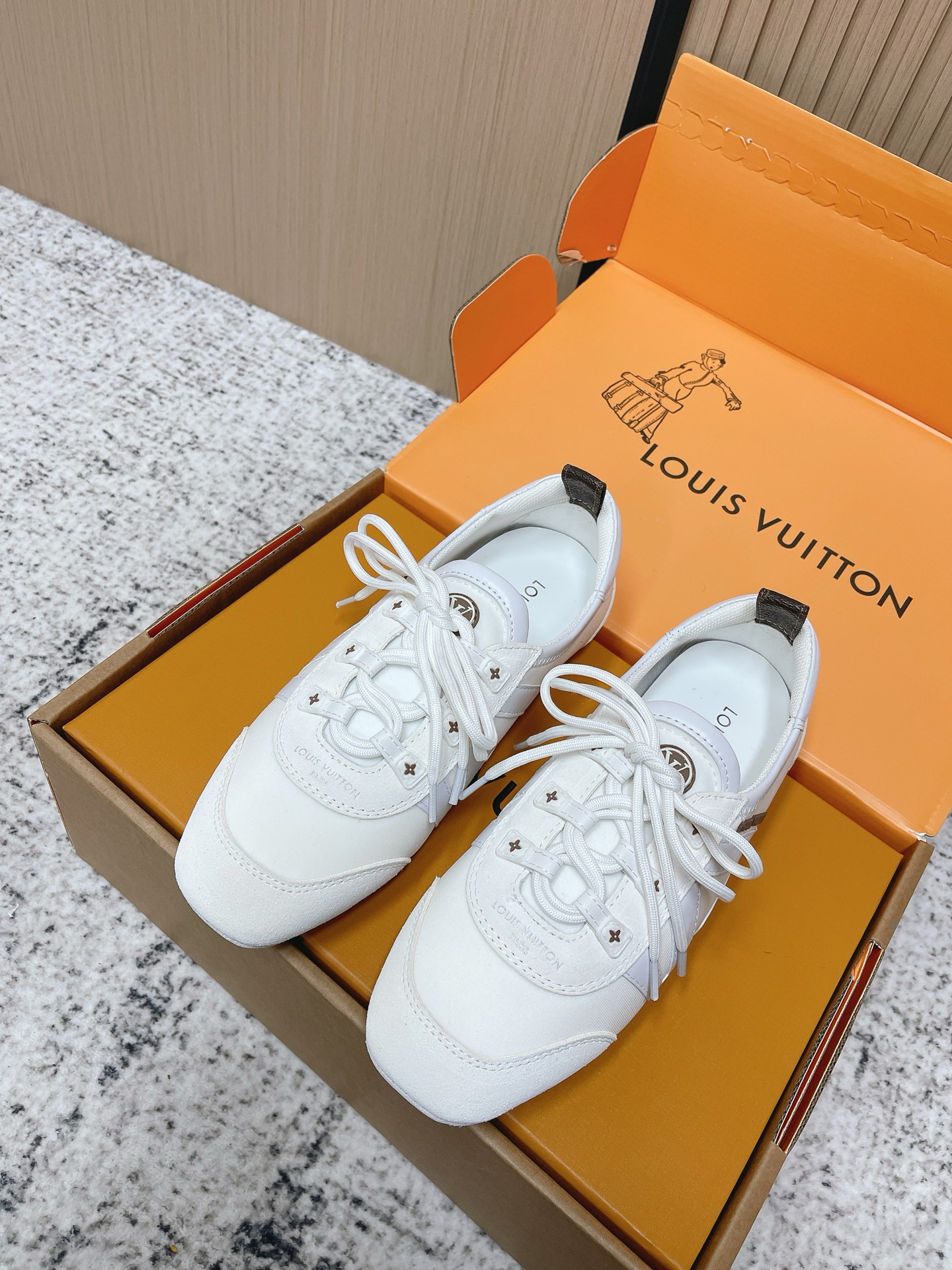 Louis Vuitton Louis Vuitton路易威登驴牌春夏Sneakerina系列 芭蕾运动鞋 德训鞋 平底鞋