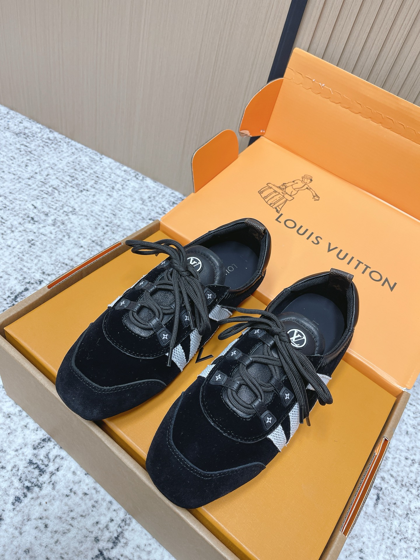 Louis Vuitton Louis Vuitton路易威登驴牌春夏Sneakerina系列 芭蕾运动鞋 德训鞋 平底鞋
