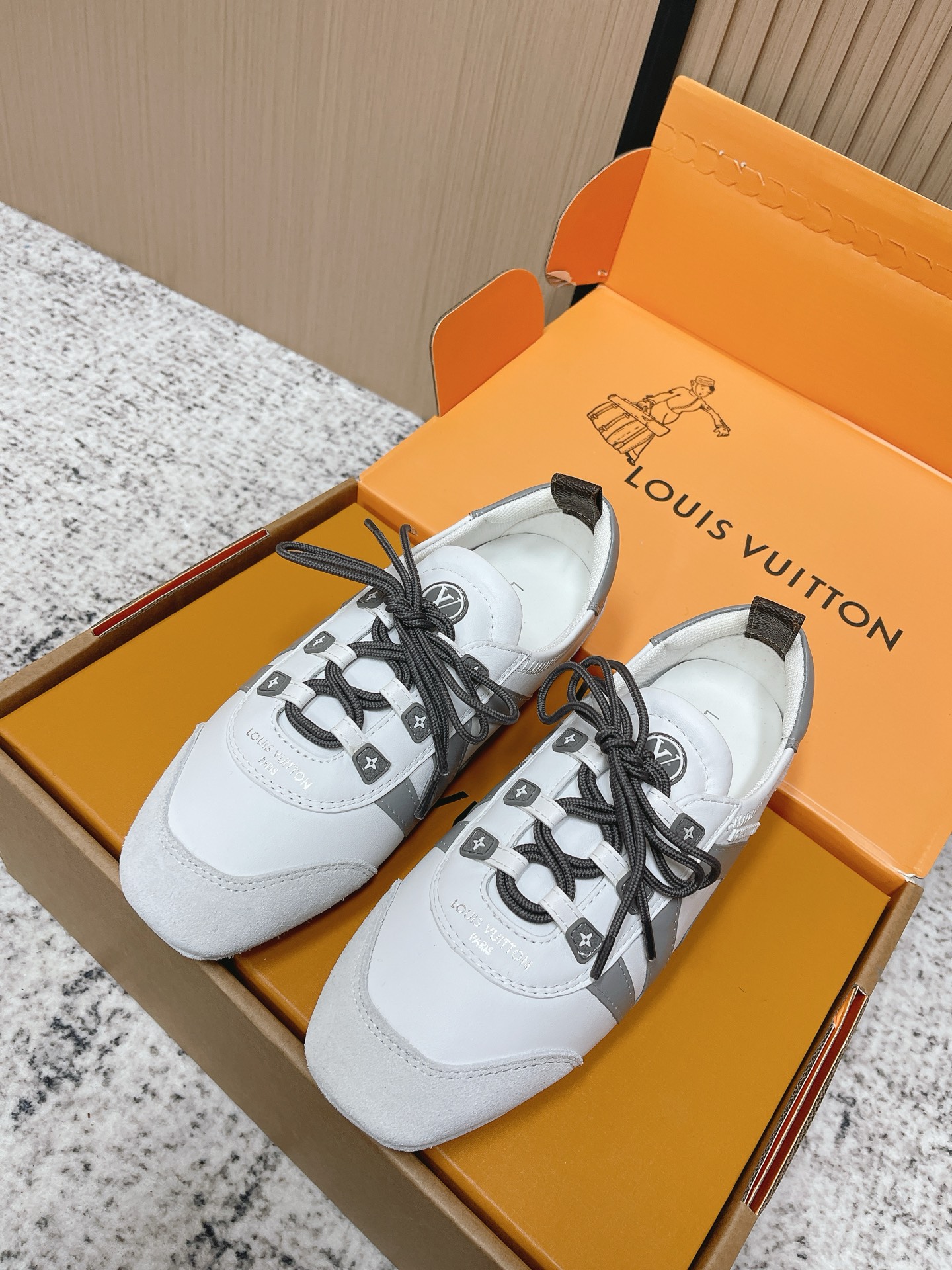 Louis Vuitton Louis Vuitton路易威登驴牌春夏Sneakerina系列 芭蕾运动鞋 德训鞋 平底鞋