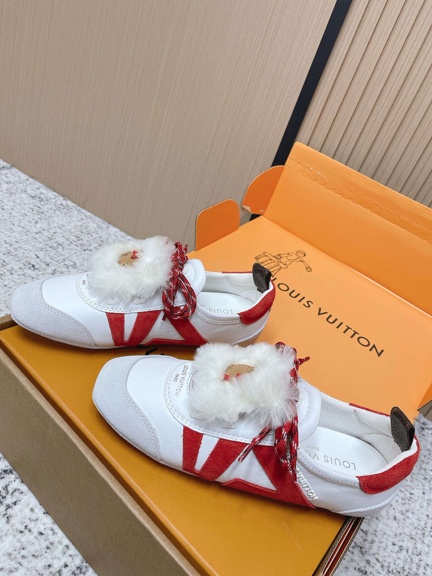 Louis Vuitton Louis Vuitton路易威登驴牌春夏Sneakerina系列 芭蕾运动鞋 德训鞋 平底鞋
