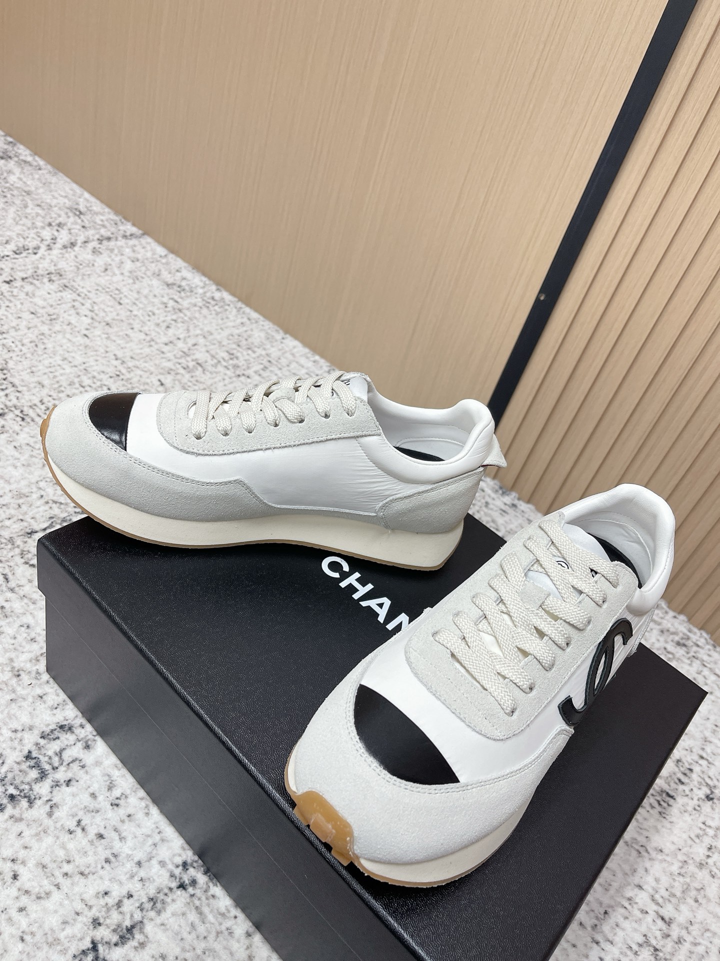 Chanel Chanel香奈儿26P Sneaker 系列早春新款 休闲德训鞋 运动鞋​​