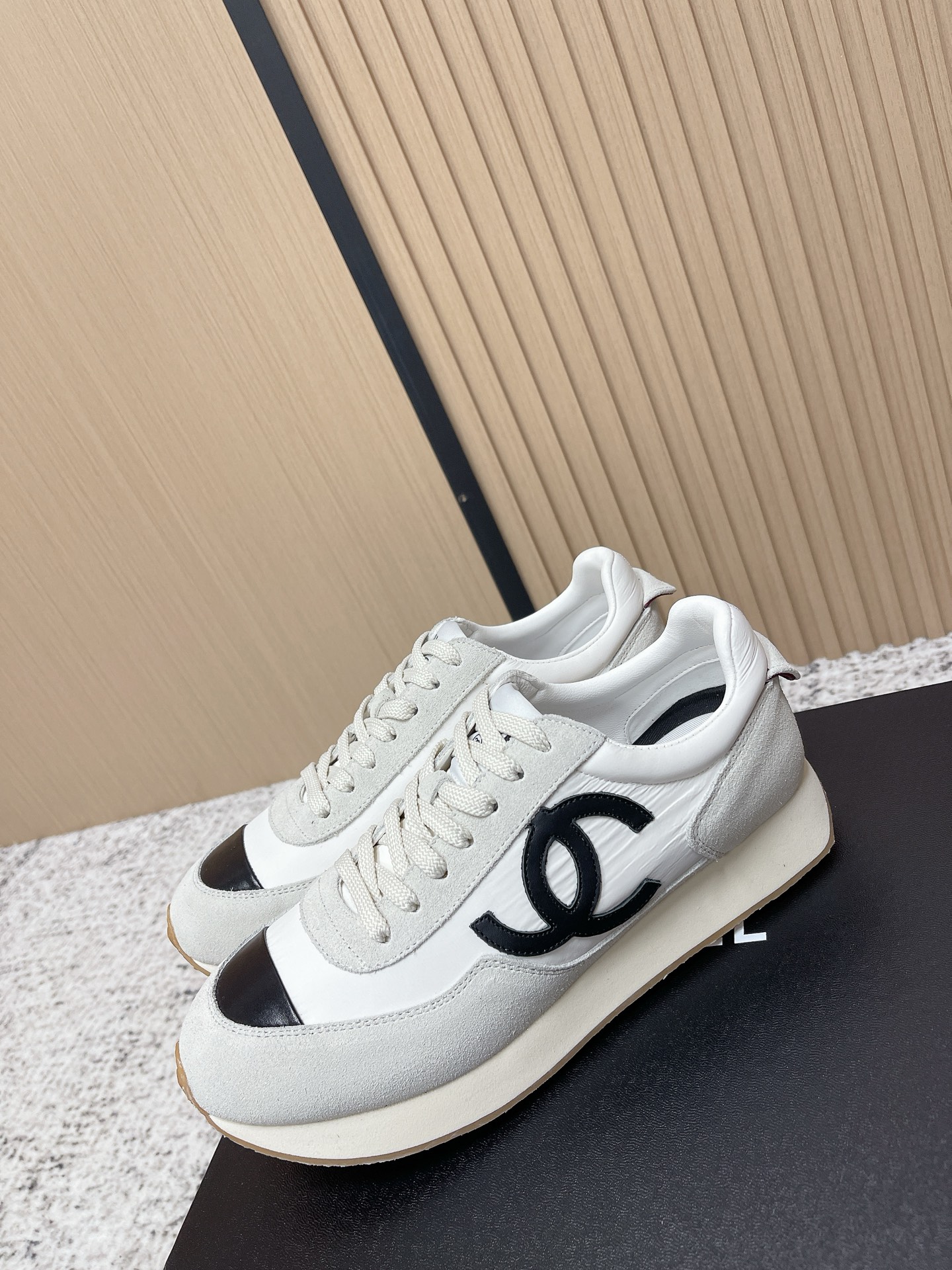 Chanel Chanel香奈儿26P Sneaker 系列早春新款 休闲德训鞋 运动鞋​​