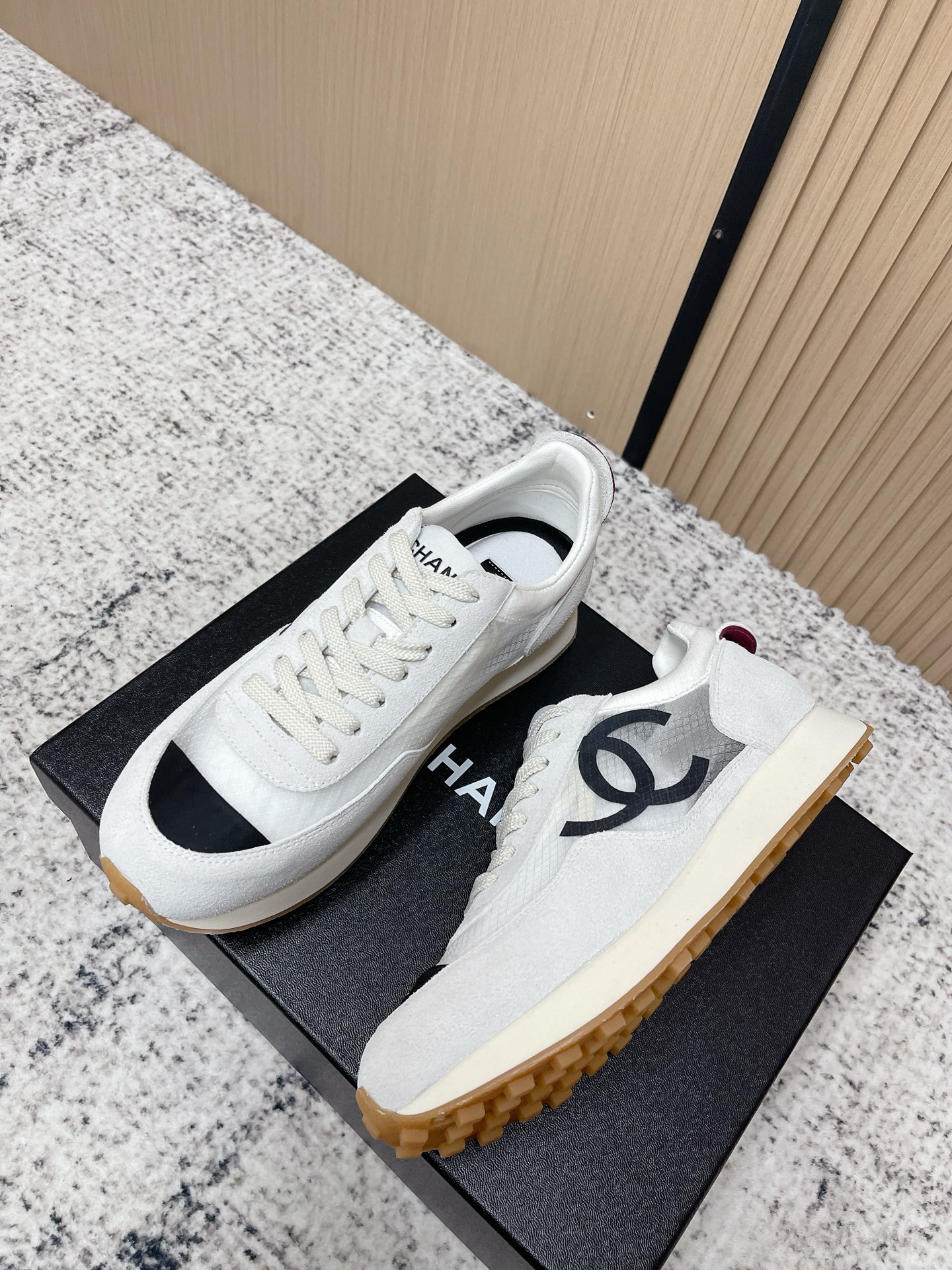 Chanel Chanel香奈儿26P Sneaker 系列早春新款 休闲德训鞋 运动鞋​​