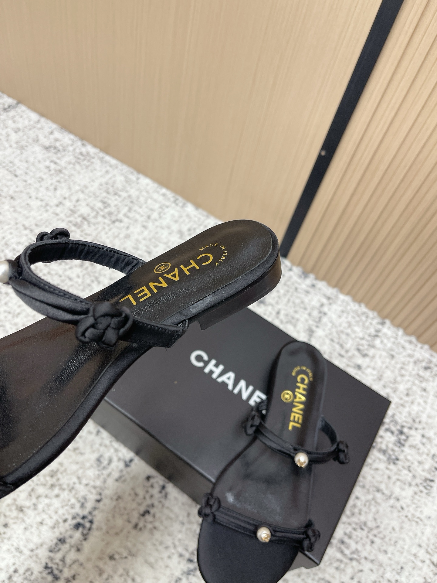 Chanel CHANE* ｜小香 双C珍珠一字带凉鞋拖鞋
