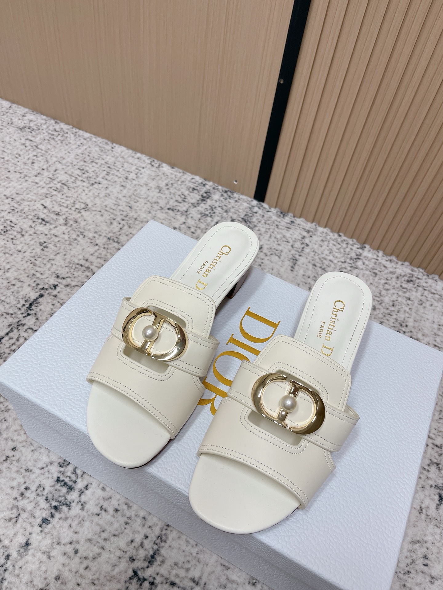 Dior Dior迪奥 26s Oblique字母拖鞋系列 平底粗跟女鞋