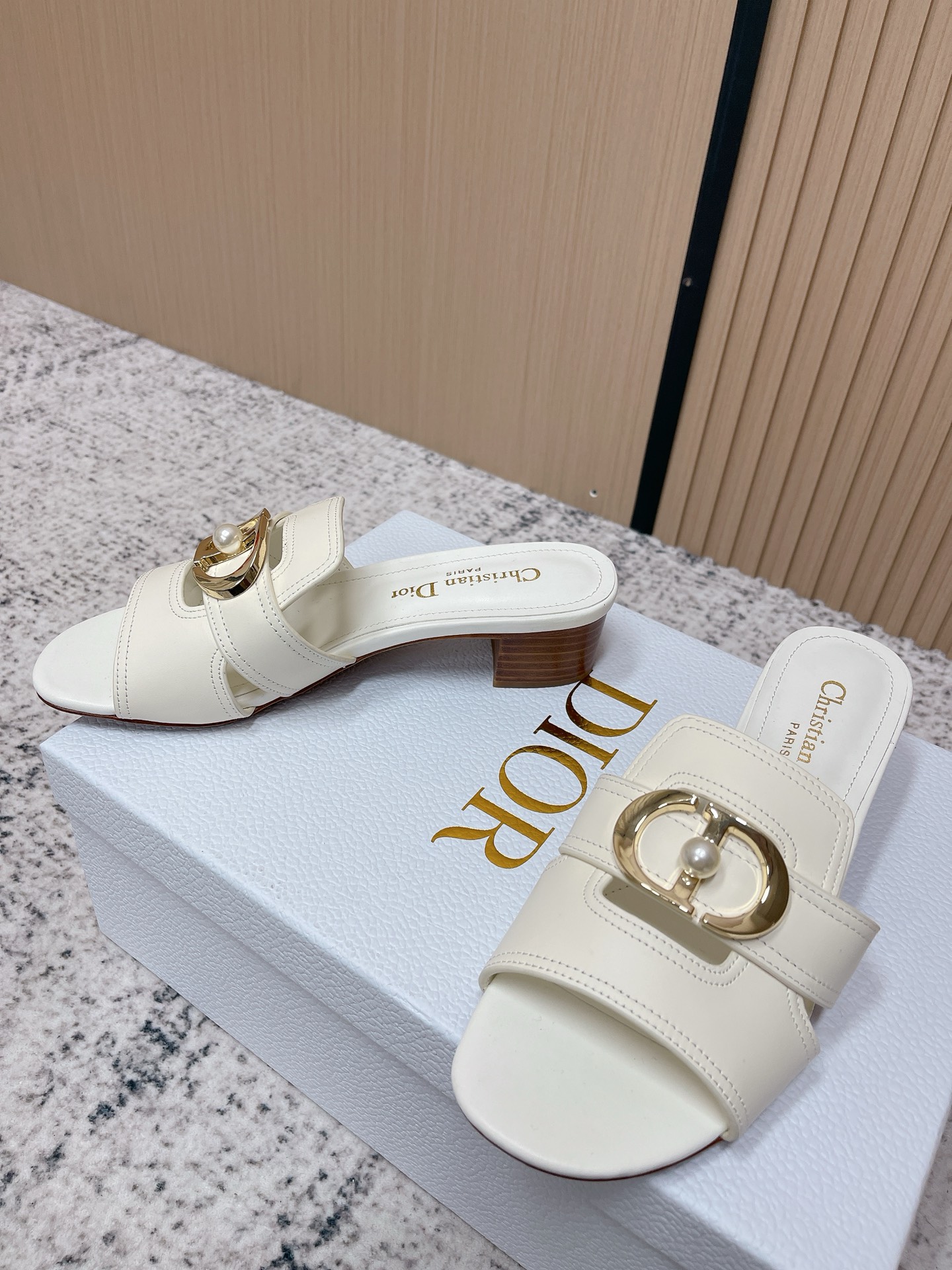 Dior Dior迪奥 26s Oblique字母拖鞋系列 平底粗跟女鞋