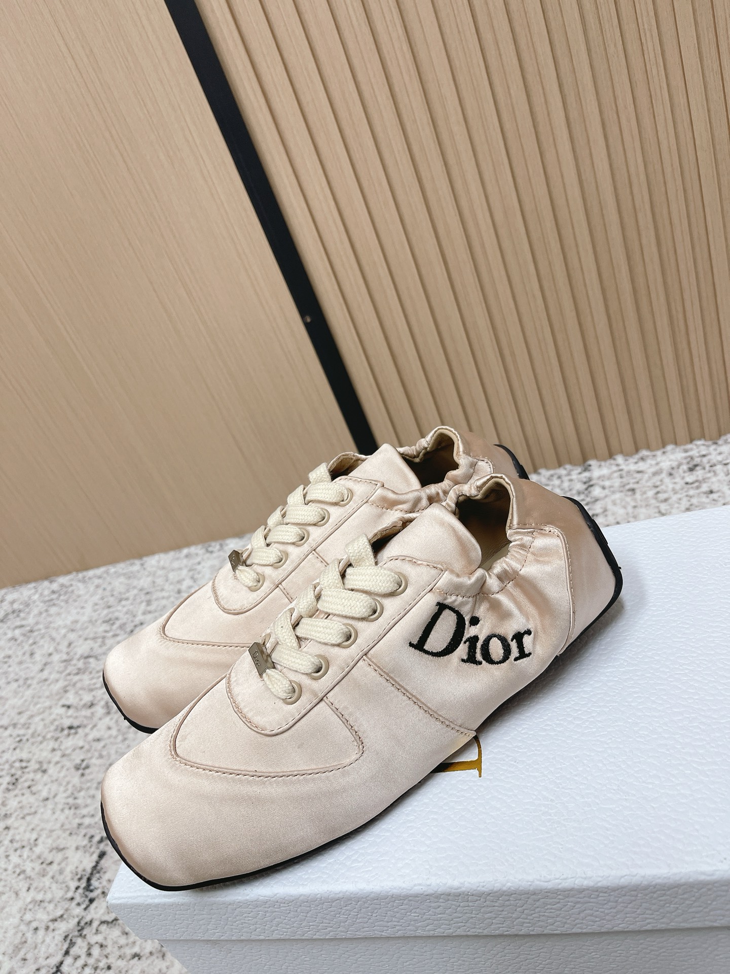 Dior Style Leather Women's Shoes style reference detail image 5 from source 775457