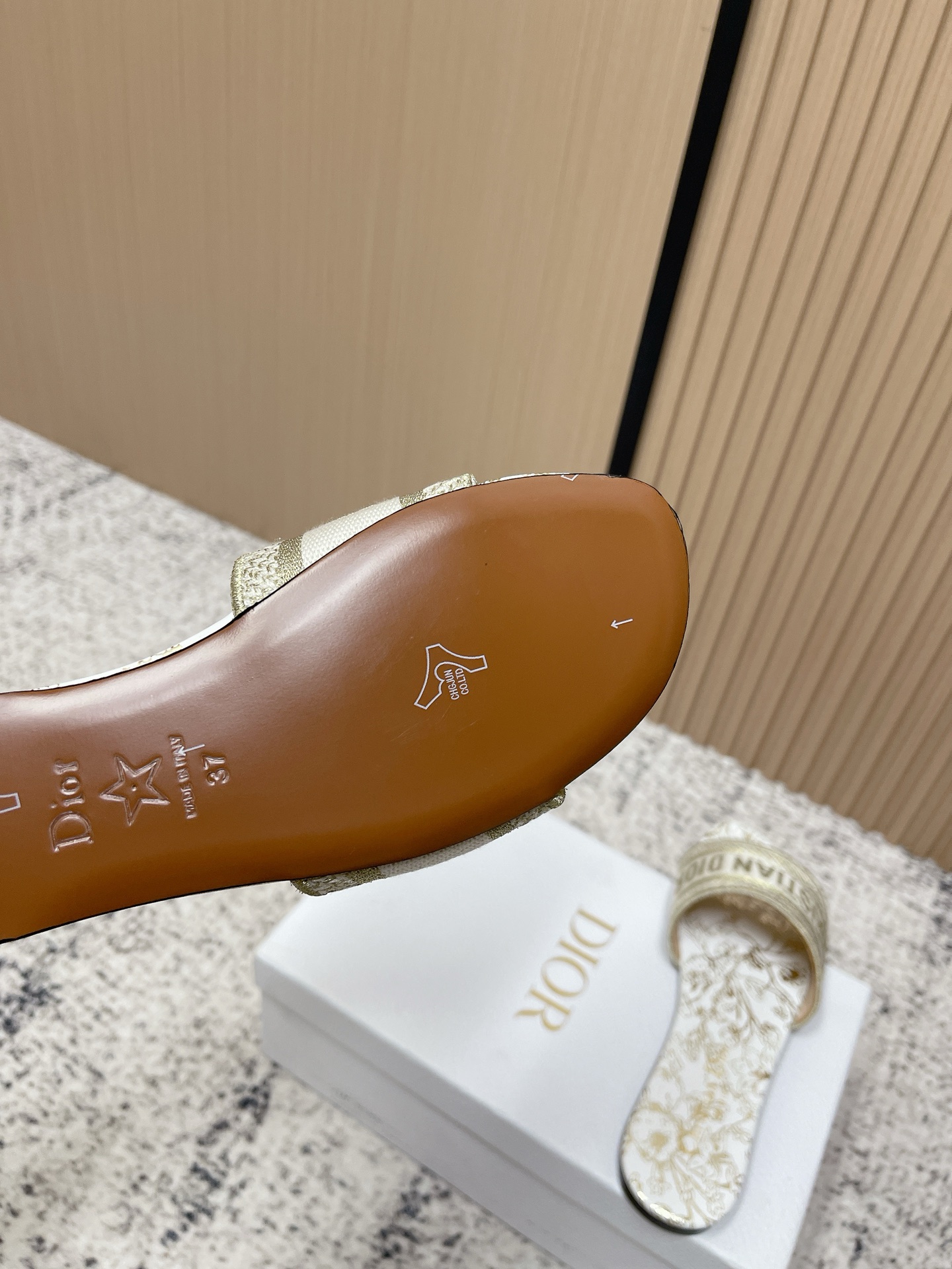 Dior Style Leather Women's Shoes style reference detail image 8 from source 775463