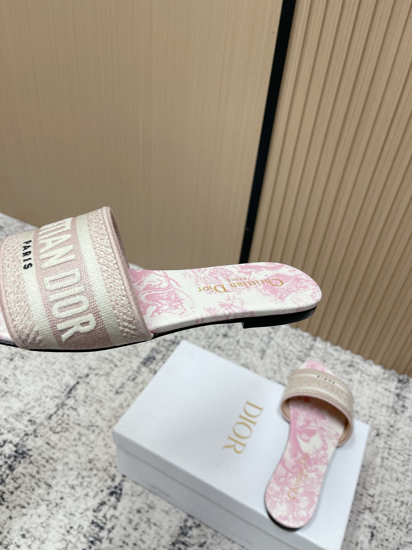 Dior Style Leather Women's Shoes style reference detail image 9 from source 775465