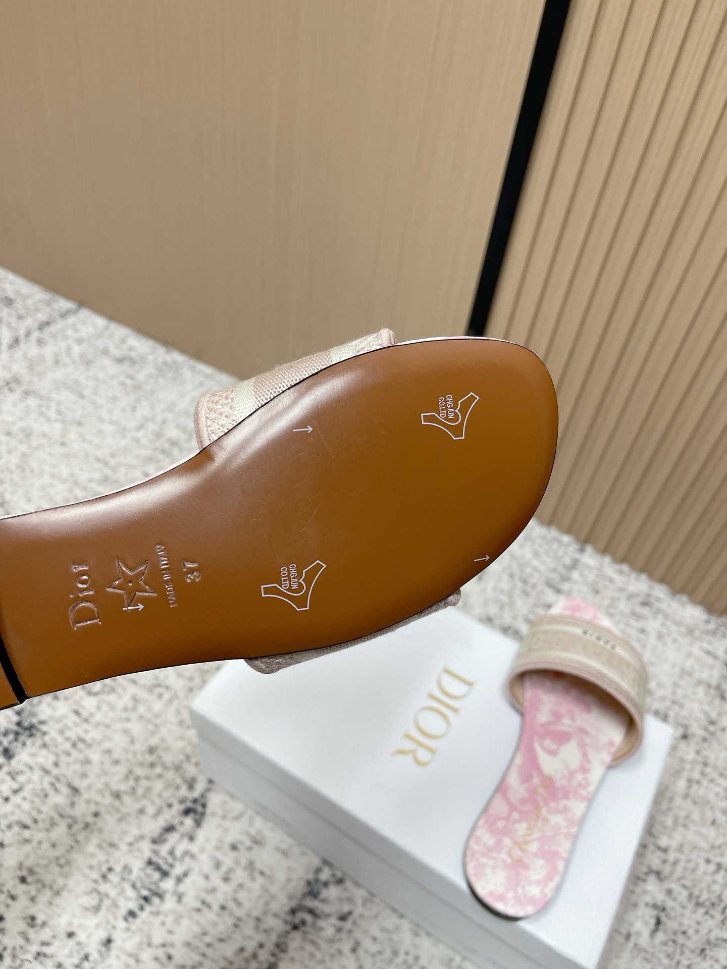 Dior Style Leather Women's Shoes style reference detail image 8 from source 775465