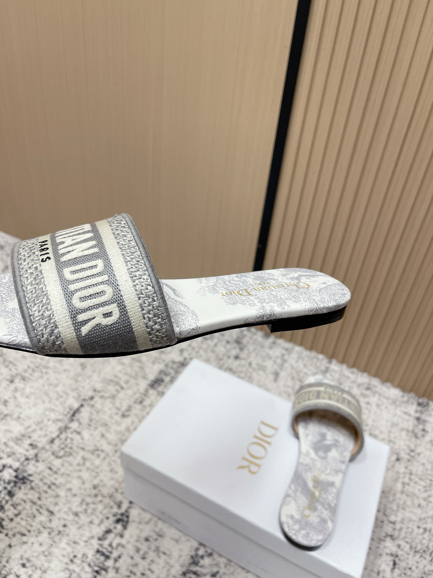 Dior Style Leather Women's Shoes style reference detail image 9 from source 775467