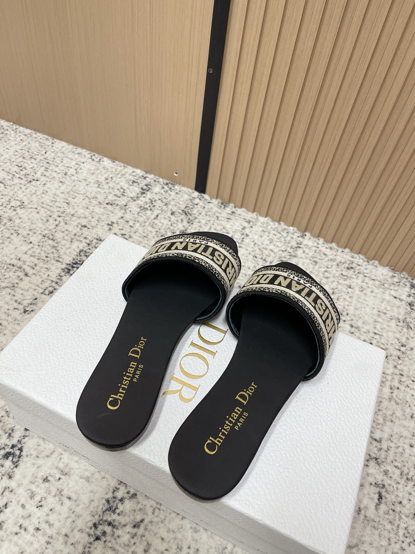 Dior Style Leather Women's Shoes style reference detail image 4 from source 775468