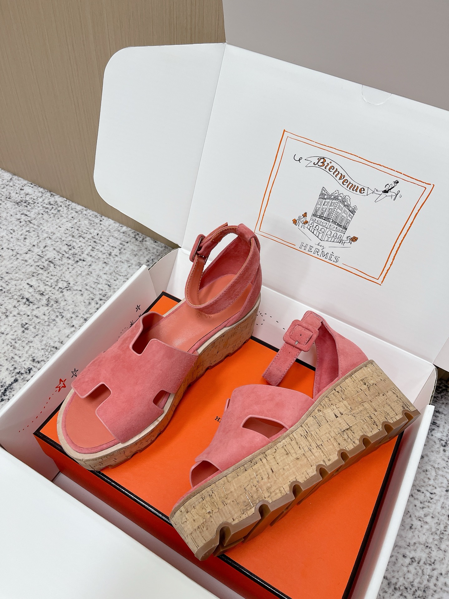 Женские босоножки на пробковой подошве с декоративным элементом Hermès