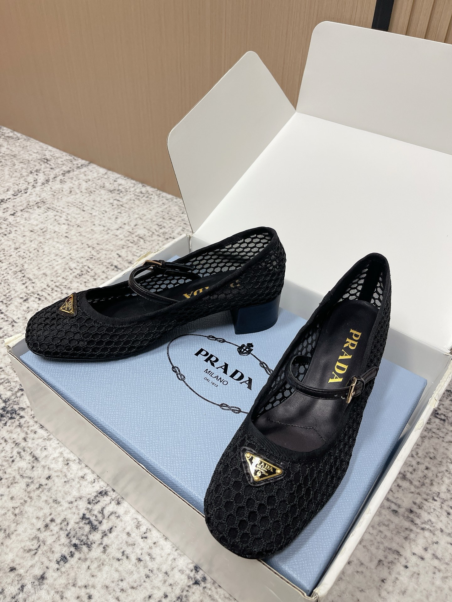 Prada Style Leather Women's Shoes style reference detail image 3 from source 774949