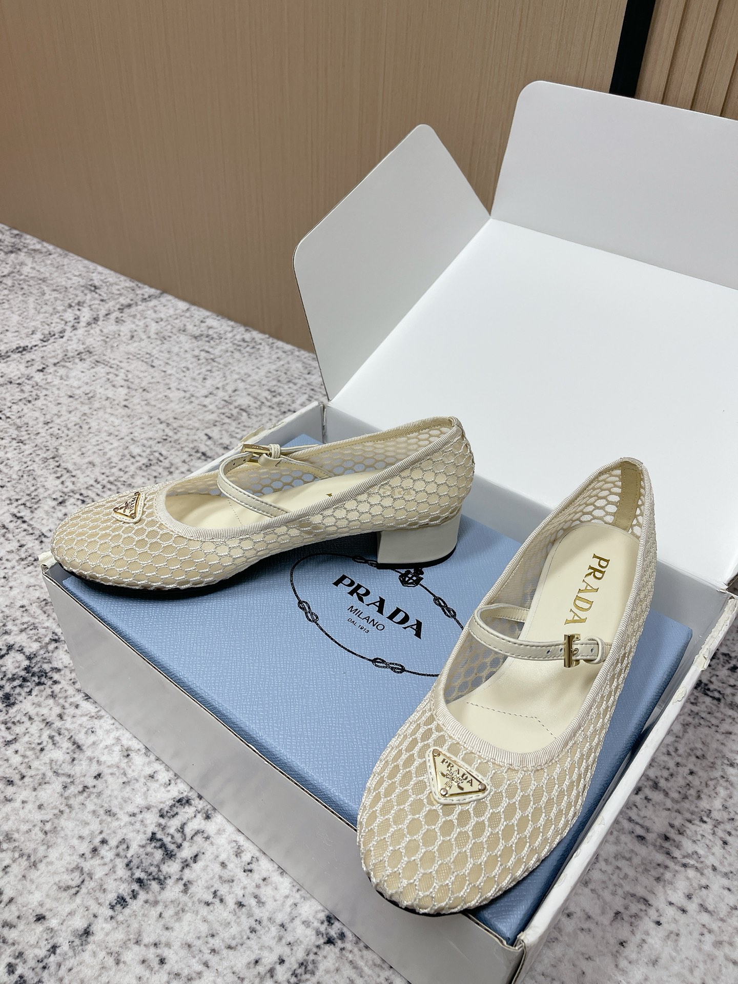 Prada Style Leather Women's Shoes style reference detail image 3 from source 774950