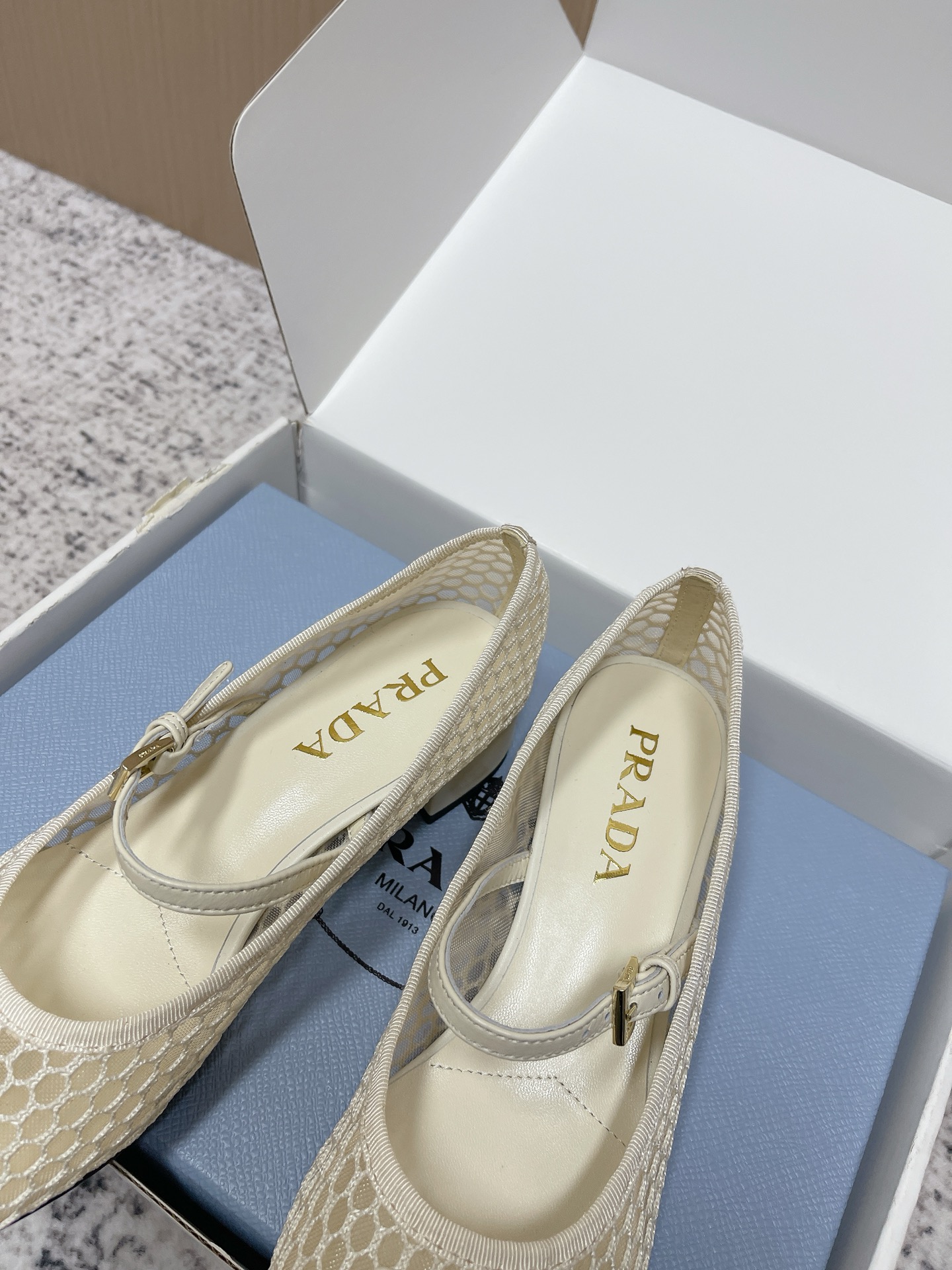Prada Style Leather Women's Shoes style reference detail image 6 from source 774950
