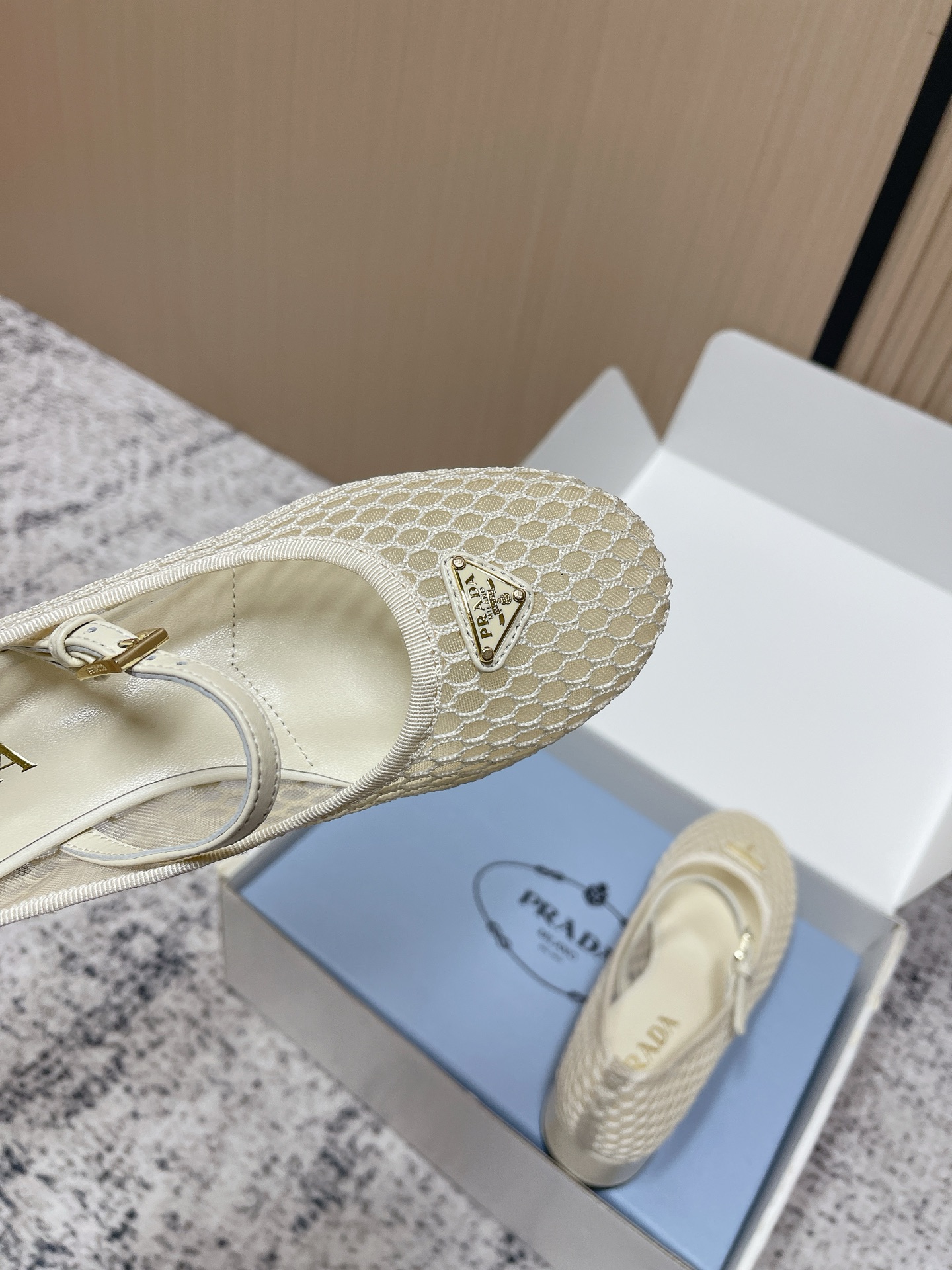 Prada Style Leather Women's Shoes style reference detail image 7 from source 774950