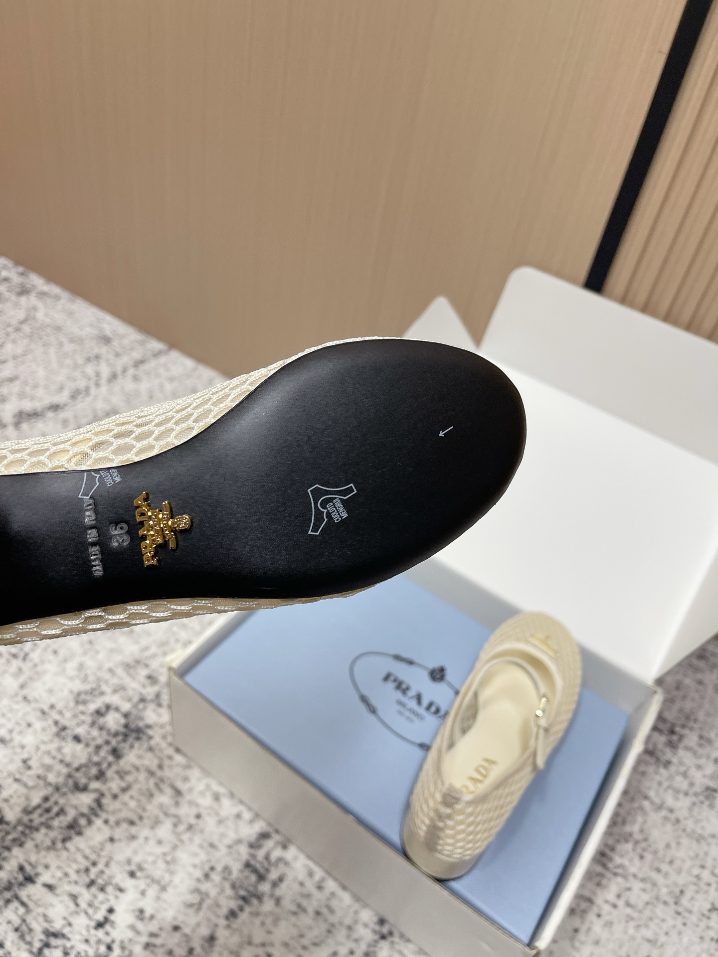Prada Style Leather Women's Shoes style reference detail image 8 from source 774950