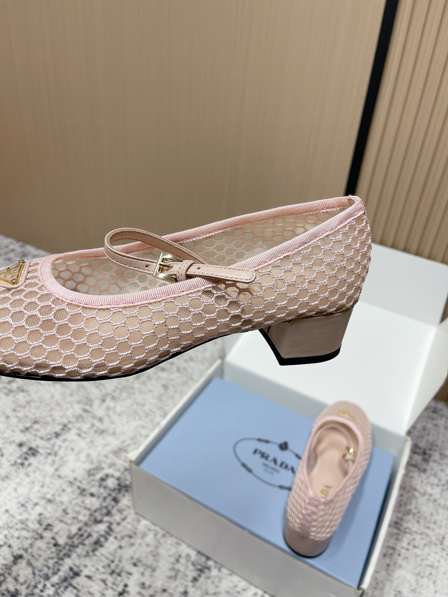 Prada Style Leather Women's Shoes style reference detail image 9 from source 774951