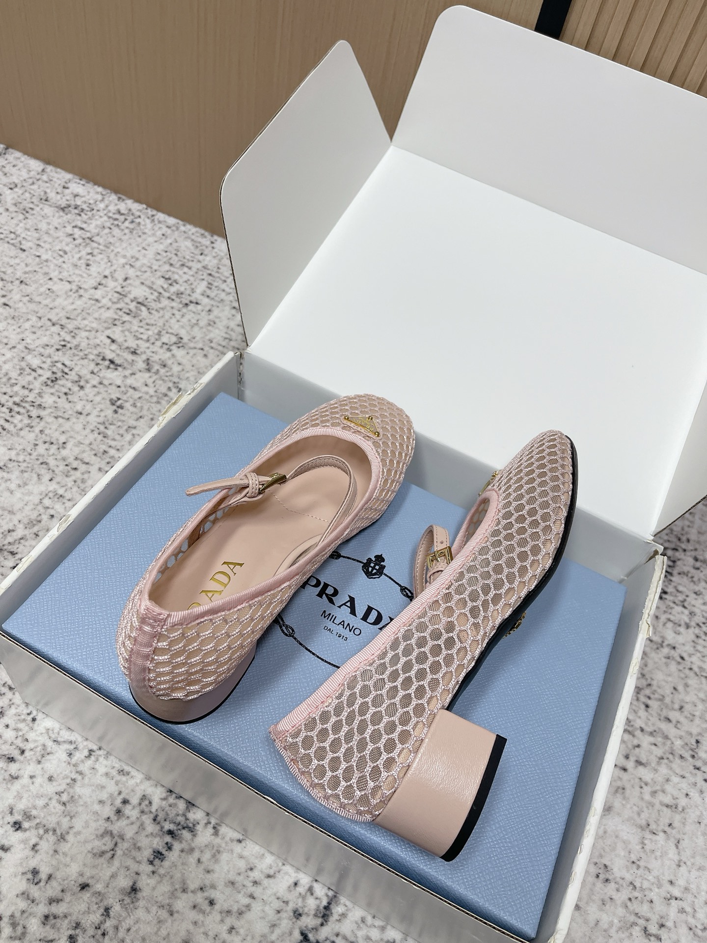 Prada Style Leather Women's Shoes style reference detail image 4 from source 774951