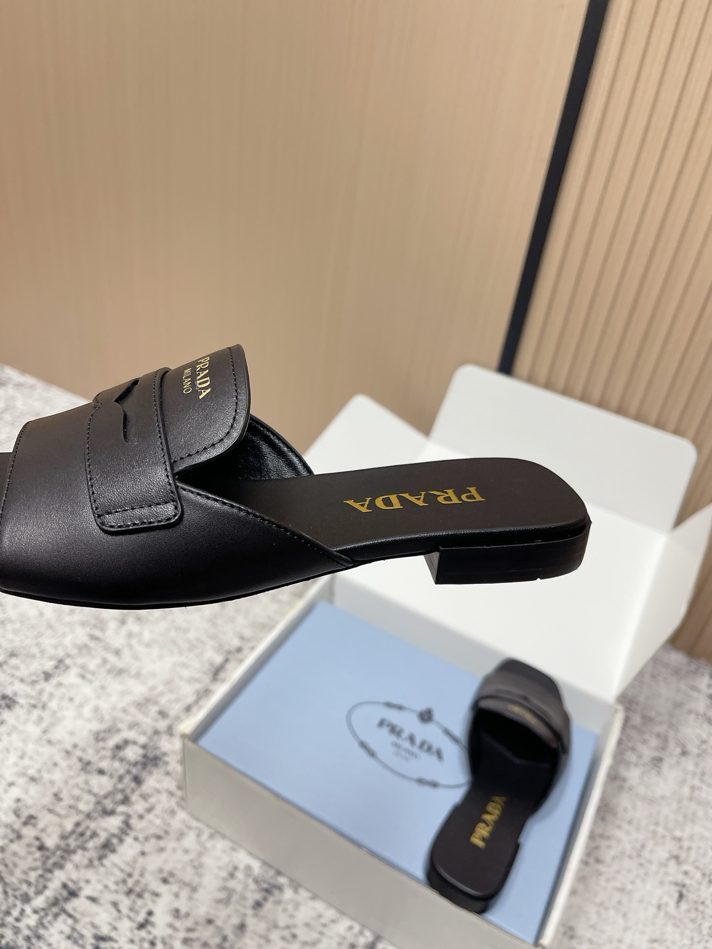 Prada Style Leather Women's Shoes style reference detail image 9 from source 774945