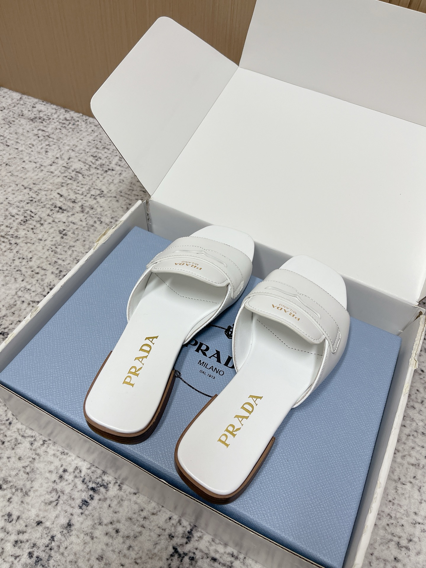 Prada Style Leather Women's Shoes style reference detail image 4 from source 774946