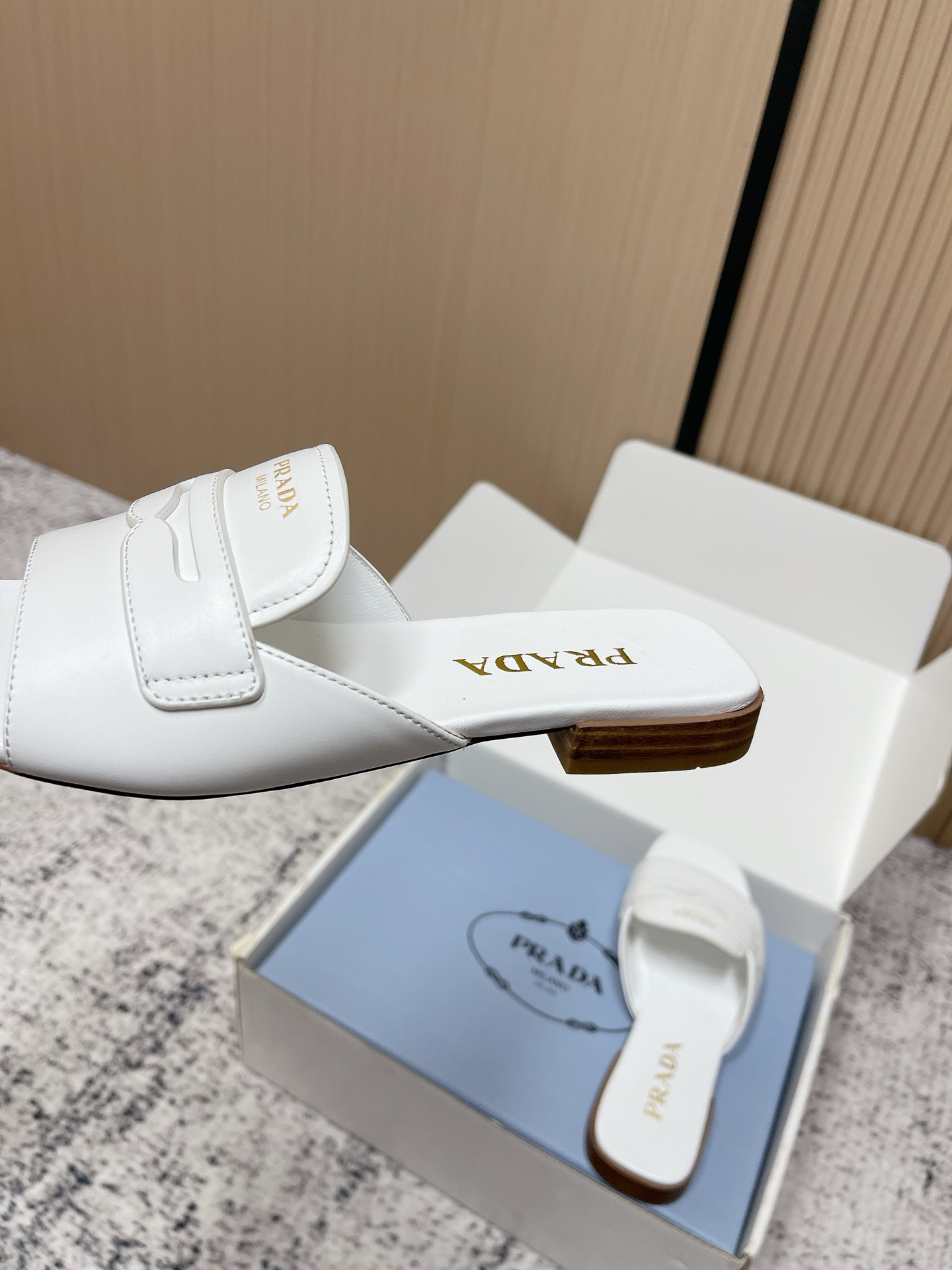 Prada Style Leather Women's Shoes style reference detail image 9 from source 774946